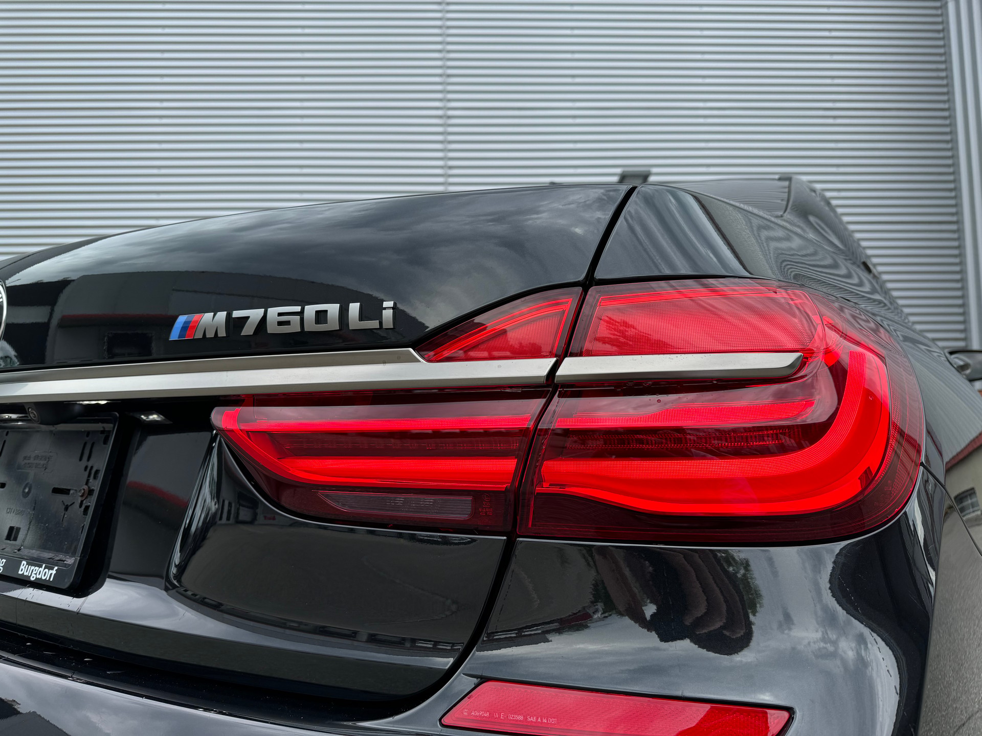BMW M760Li xDrive Steptronic-image-7