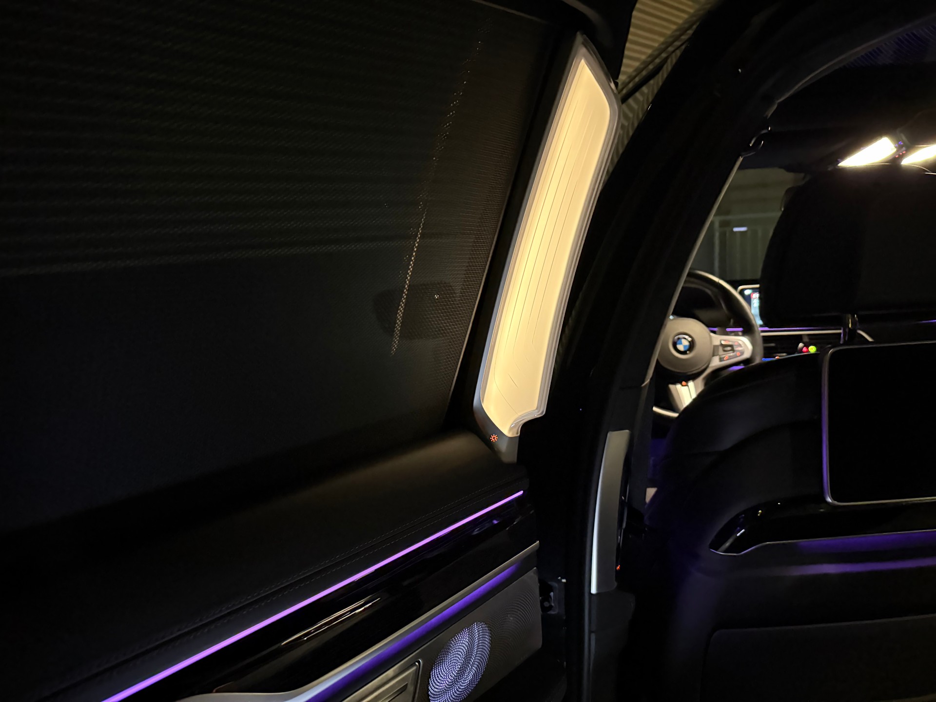 BMW M760Li xDrive Steptronic-image-23
