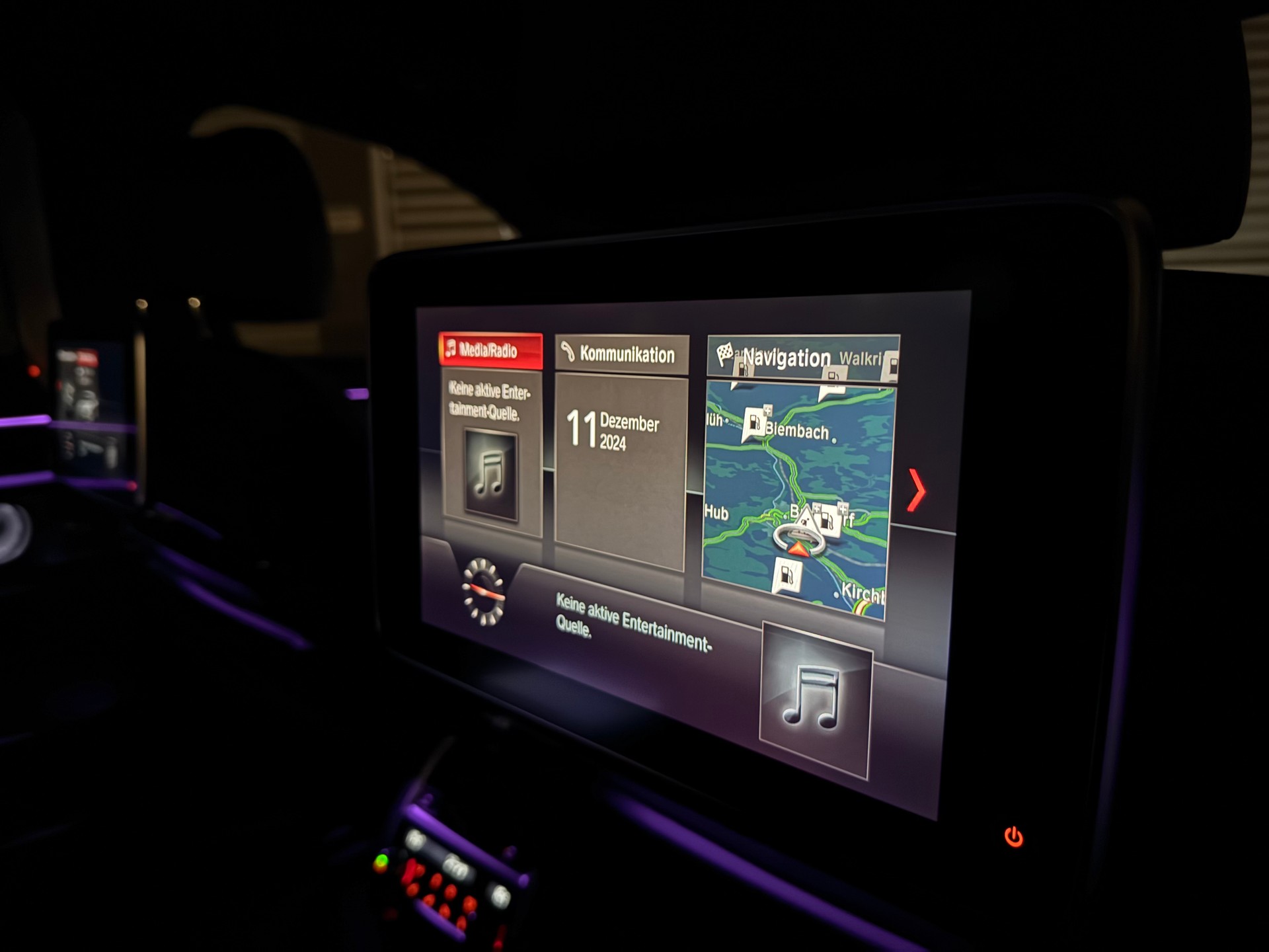 BMW M760Li xDrive Steptronic-image-25