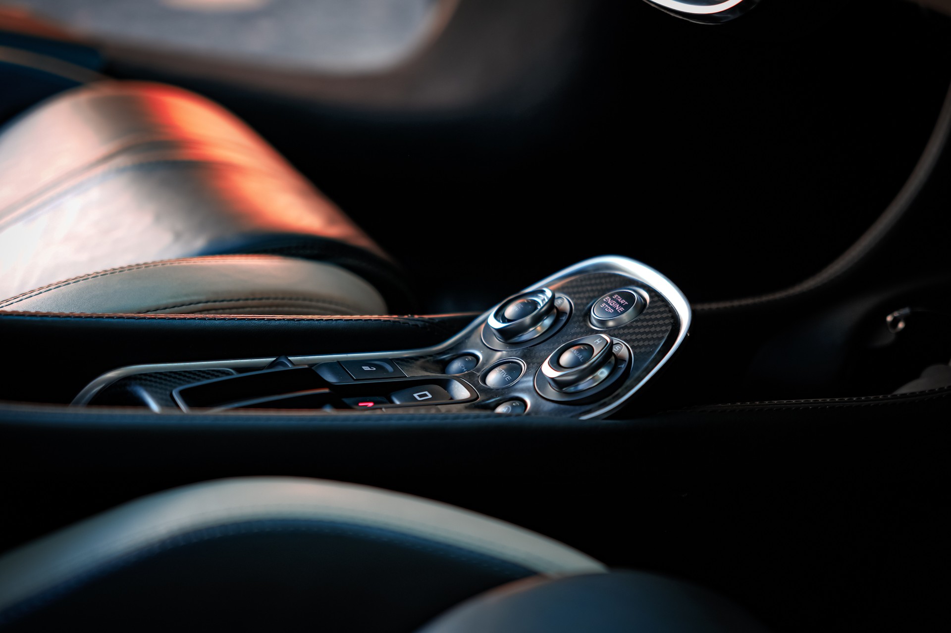 McLAREN 570GT Coupé 3.8 V8 SSG-image-11