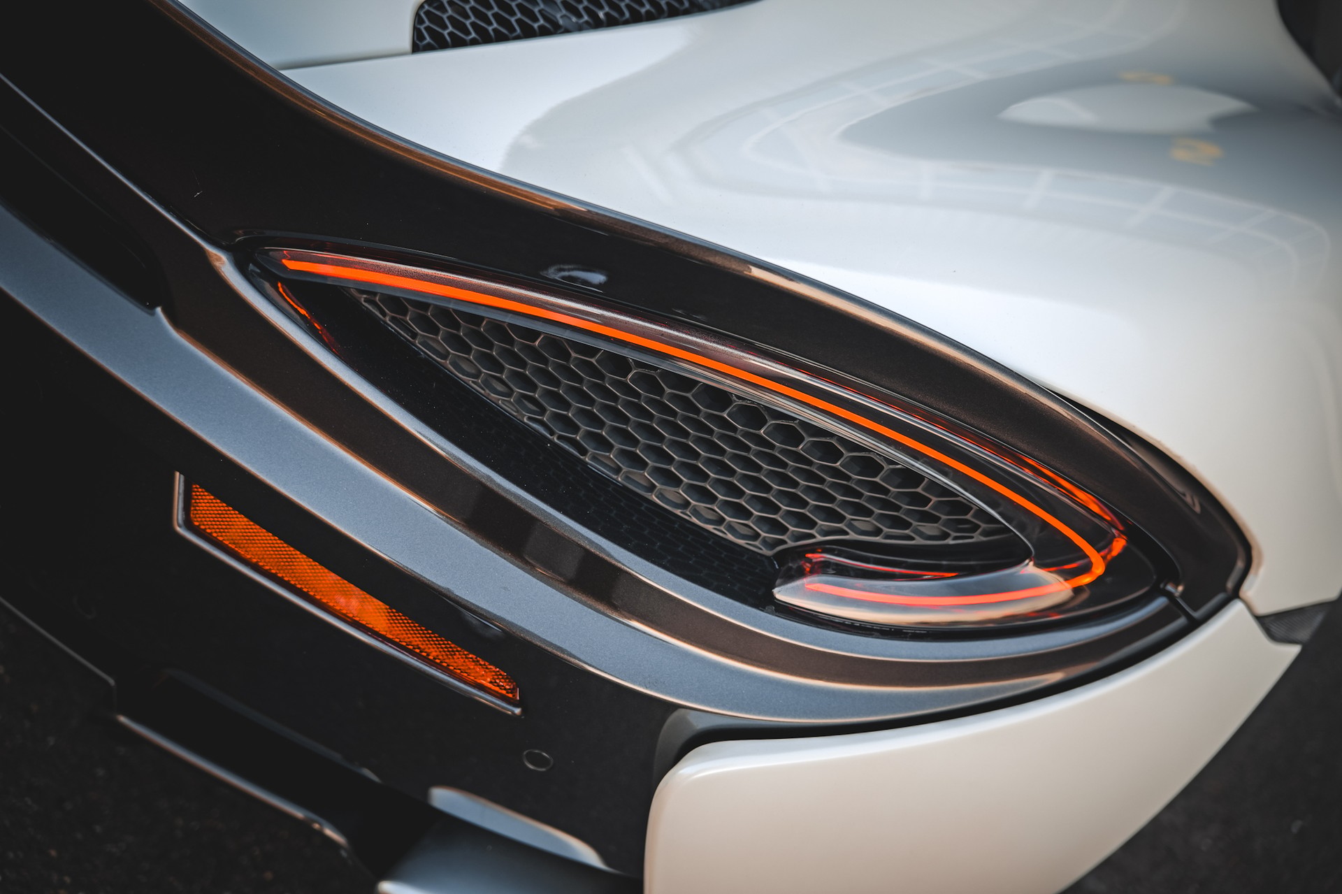 McLAREN 570GT Coupé 3.8 V8 SSG-image-8