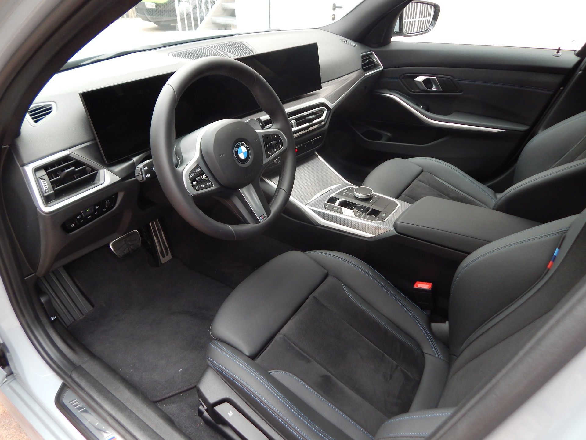 BMW Neuwagenzustand/330i Touring/TwinPower Turbo/Steptr./M Sport-image-14