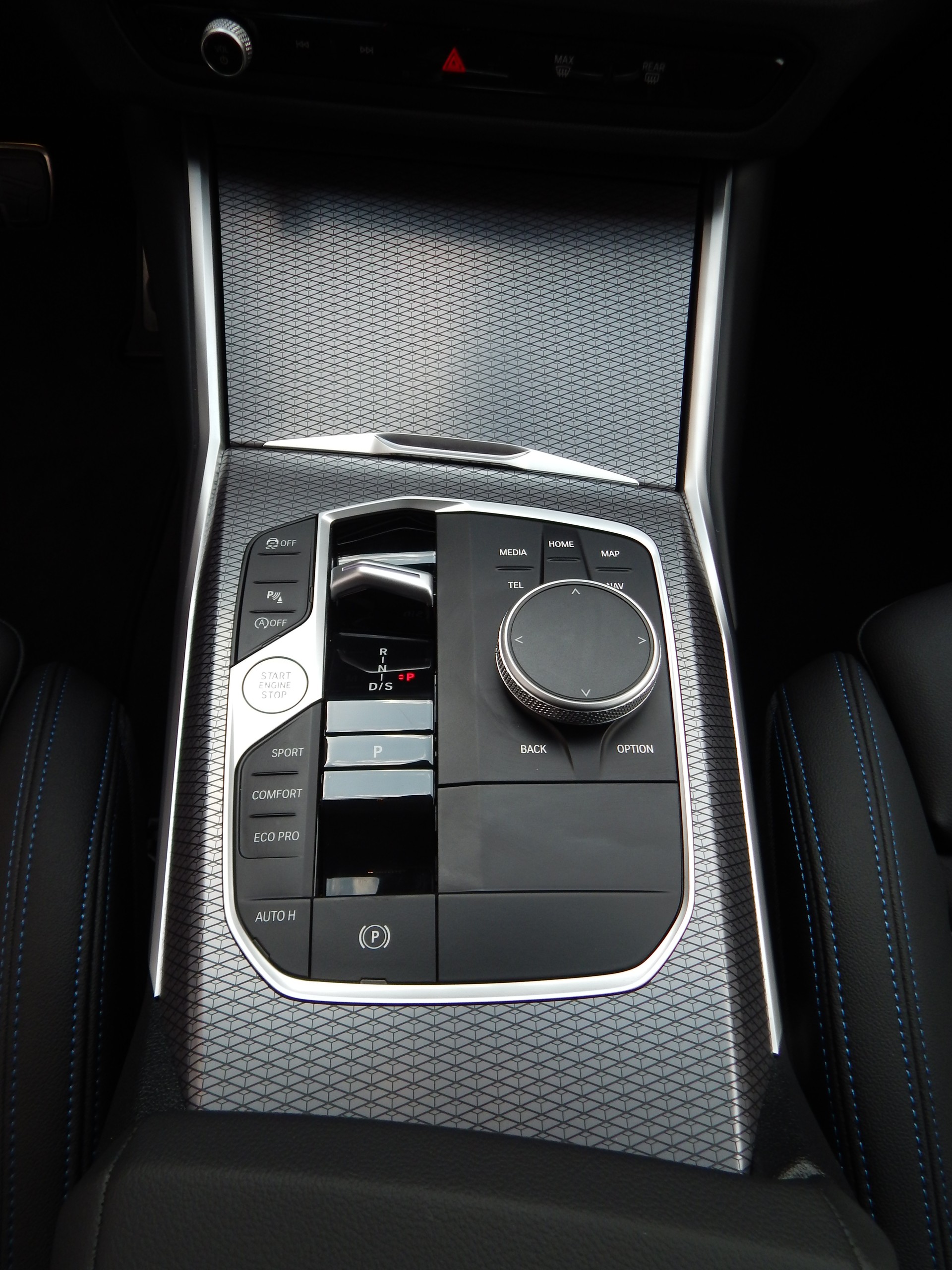 BMW Neuwagenzustand/330i Touring/TwinPower Turbo/Steptr./M Sport-image-13