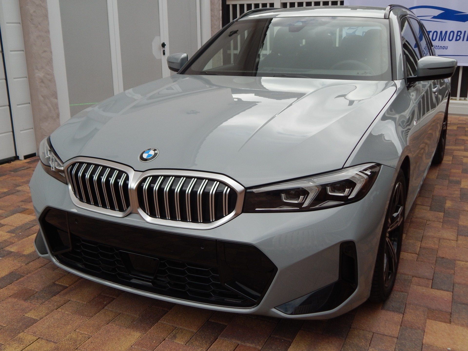 BMW Neuwagenzustand/330i Touring/TwinPower Turbo/Steptr./M Sport
