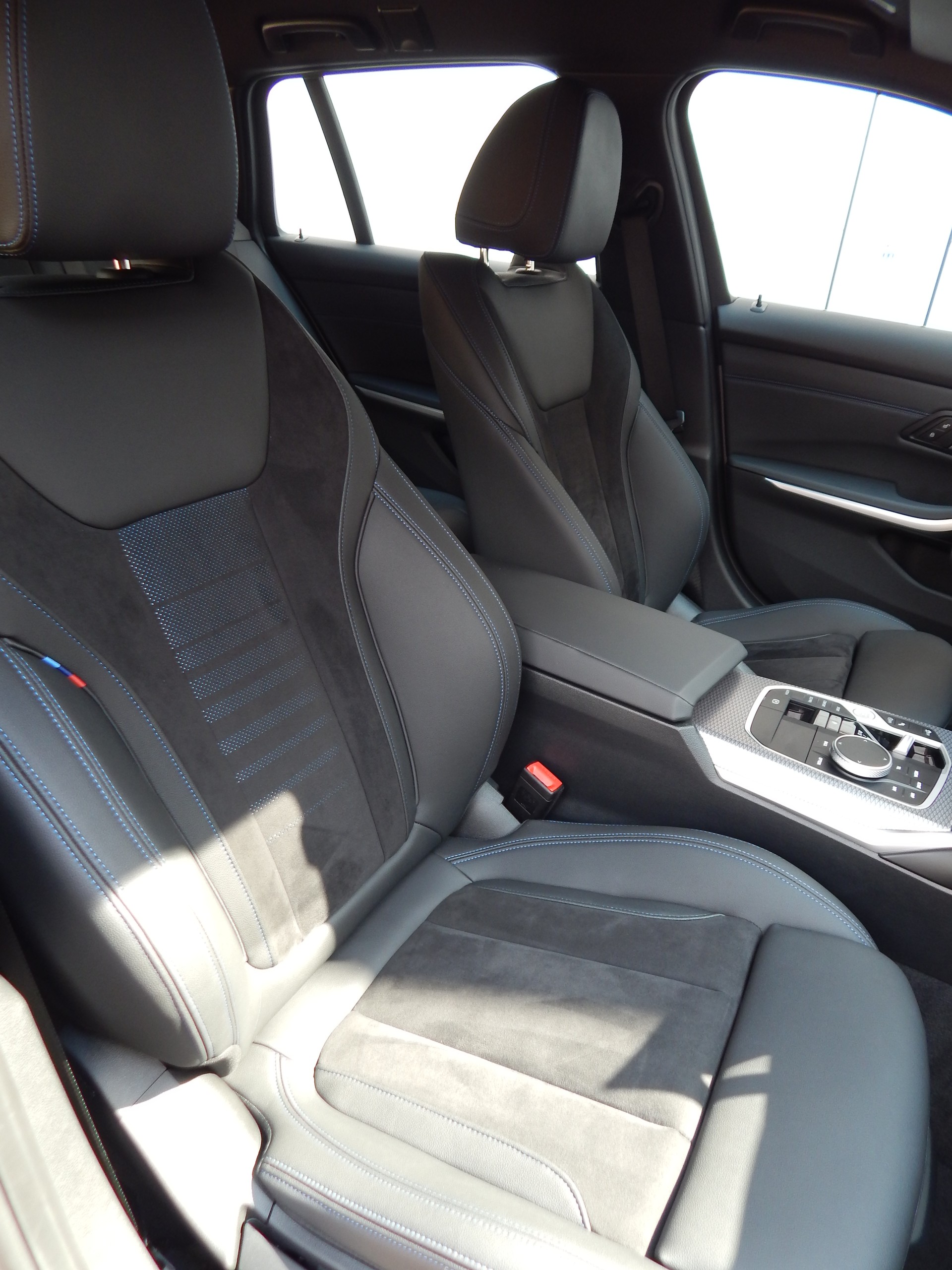 BMW Neuwagenzustand/330i Touring/TwinPower Turbo/Steptr./M Sport-image-10
