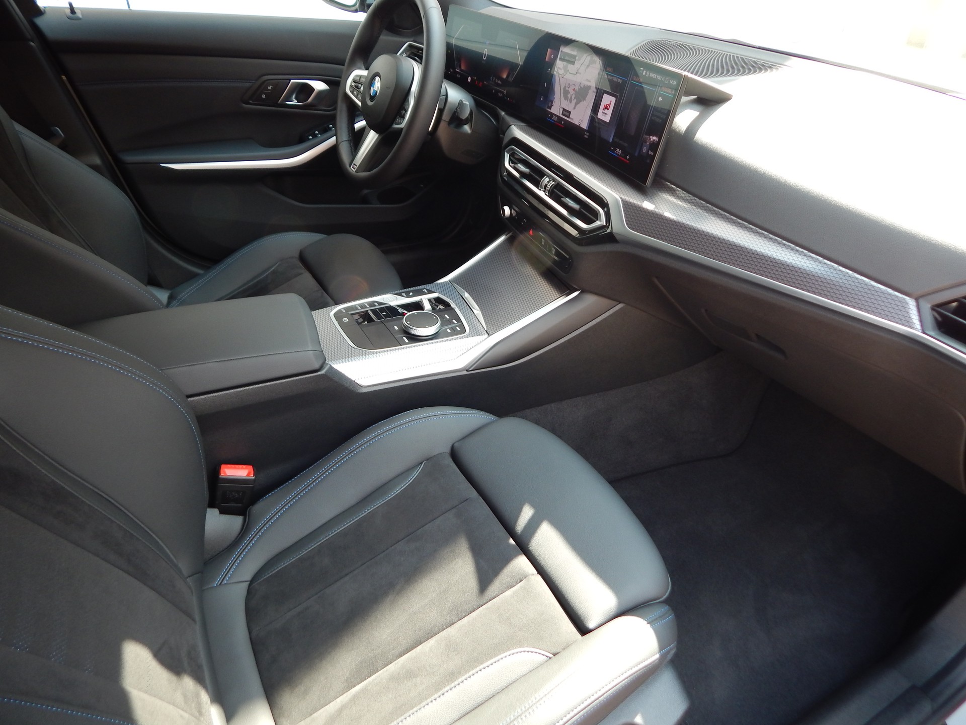 BMW Neuwagenzustand/330i Touring/TwinPower Turbo/Steptr./M Sport-image-19