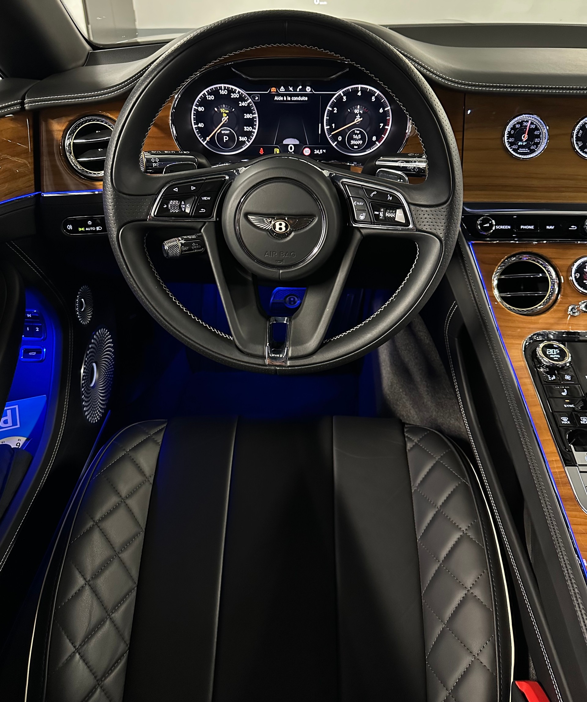 BENTLEY Continental GT 4.0 V8-image-16