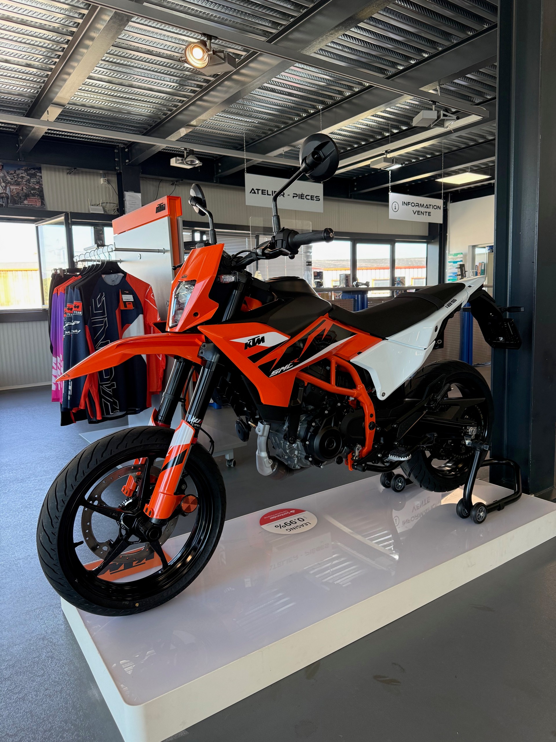 KTM 125 SMC R-image-1