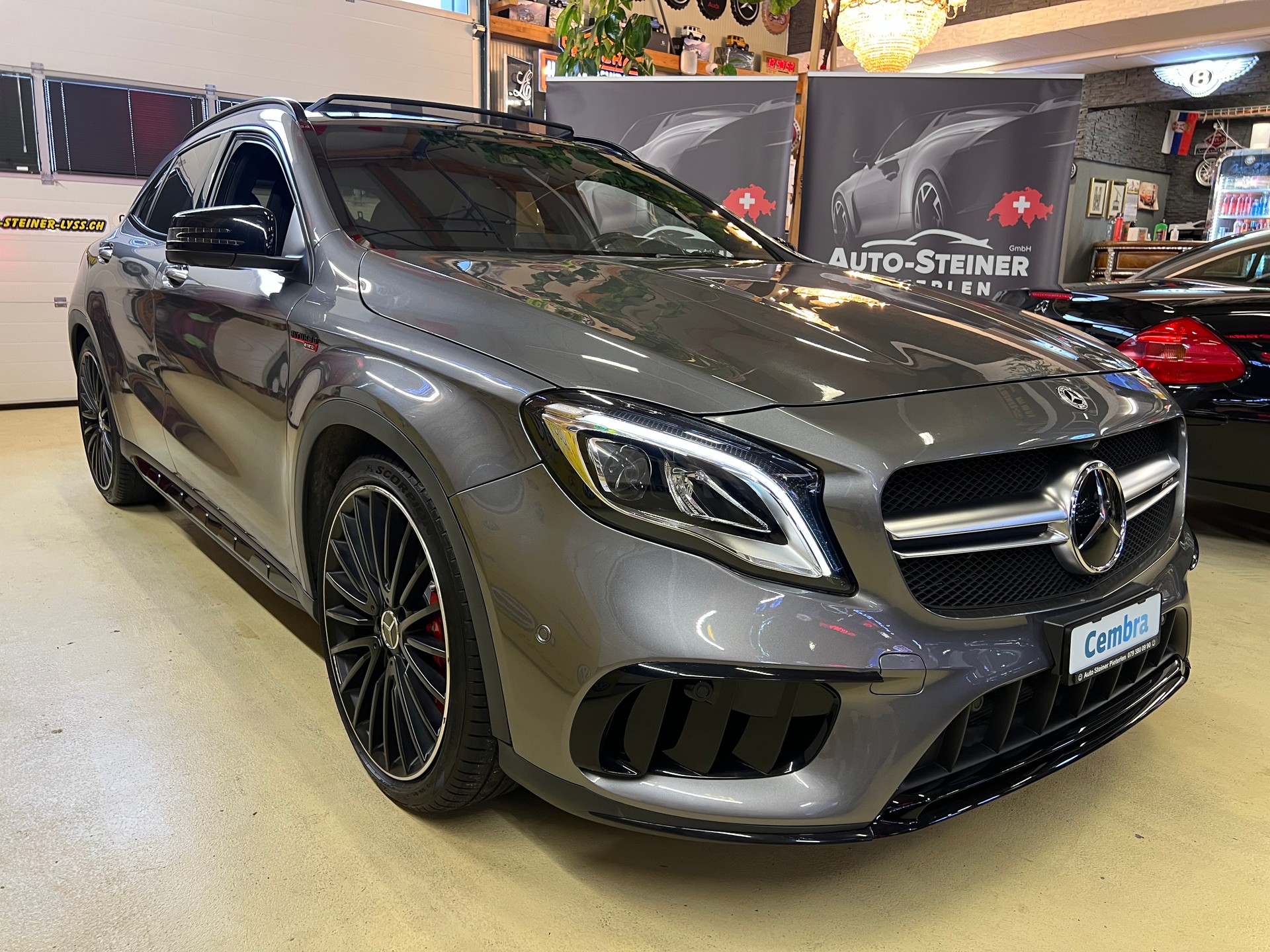 MERCEDES-BENZ "GLA 45 AMG" 4MATIC 7G-DCT. CH AUTO MB AUSLIEFERUNG. SAUBER UND GEPFLEGT. AB MFK !!-image-17