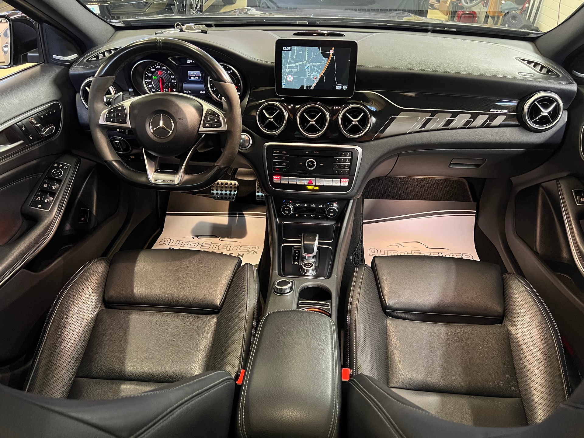 MERCEDES-BENZ "GLA 45 AMG" 4MATIC 7G-DCT. CH AUTO MB AUSLIEFERUNG. SAUBER UND GEPFLEGT. AB MFK !!-showroom-element-3