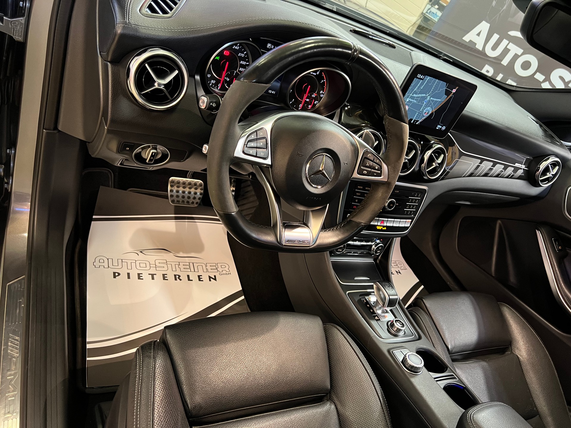 MERCEDES-BENZ "GLA 45 AMG" 4MATIC 7G-DCT. CH AUTO MB AUSLIEFERUNG. SAUBER UND GEPFLEGT. AB MFK !!-image-25