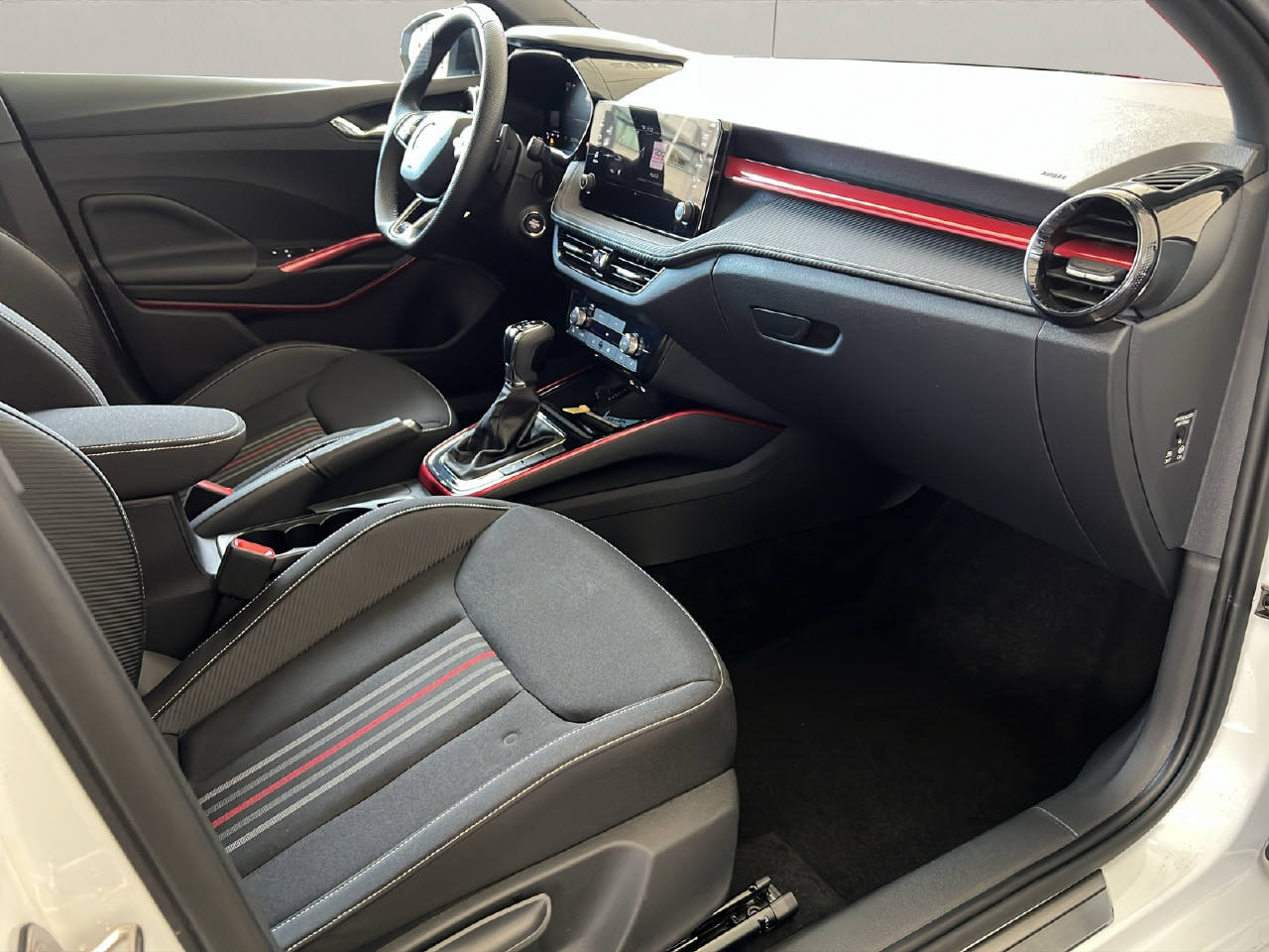 SKODA Fabia 1.0 TSI Monte Carlo DSG-image-10
