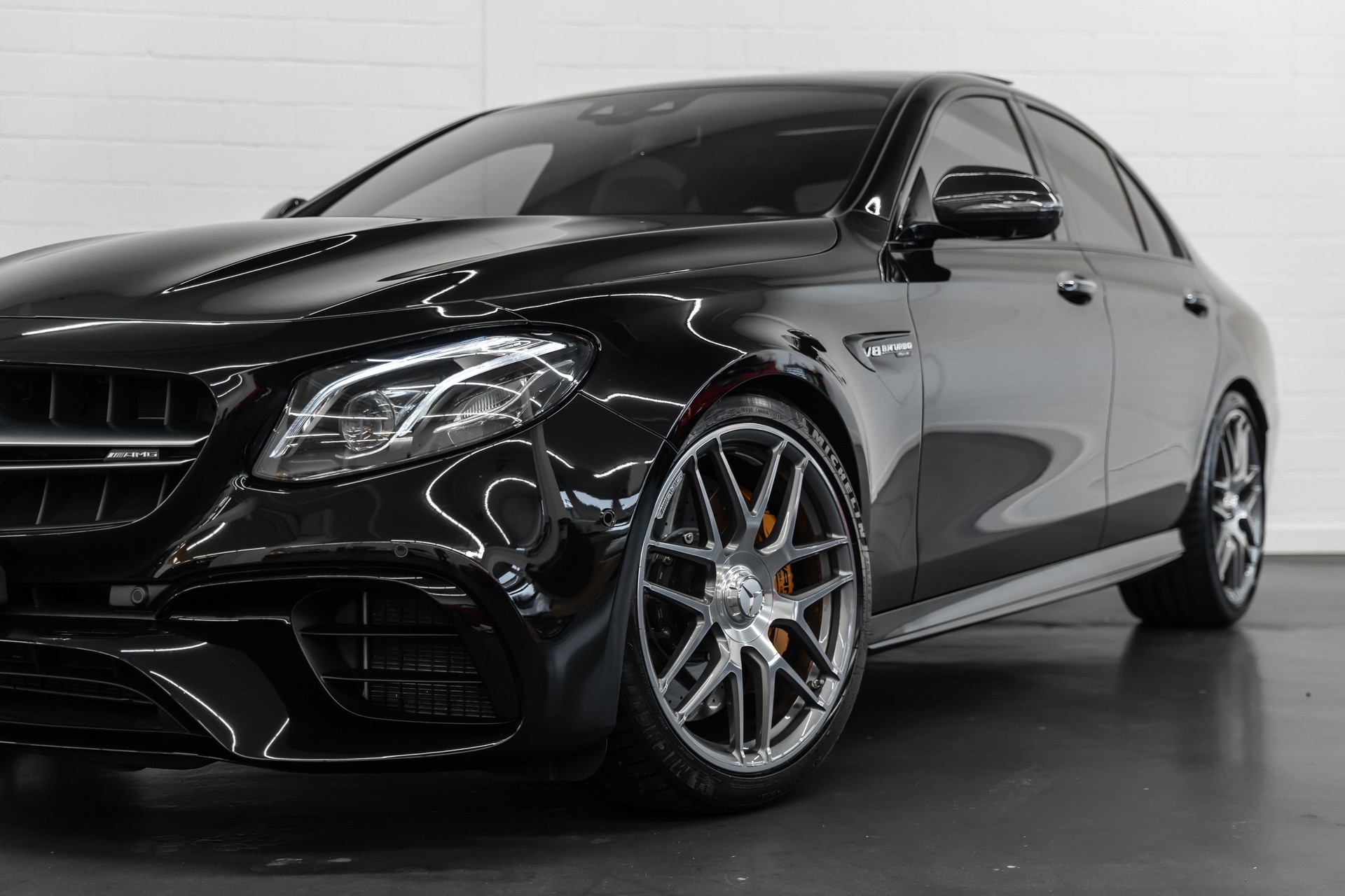 MERCEDES-BENZ E 63 AMG S 4Matic Speedshift MCT-showroom-element-3