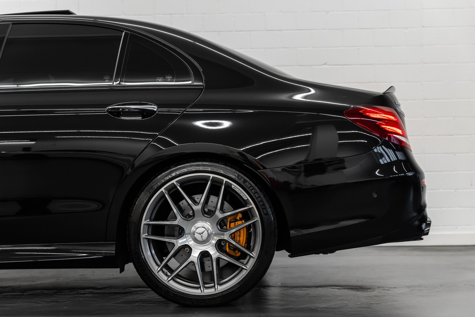 MERCEDES-BENZ E 63 AMG S 4Matic Speedshift MCT-image-12