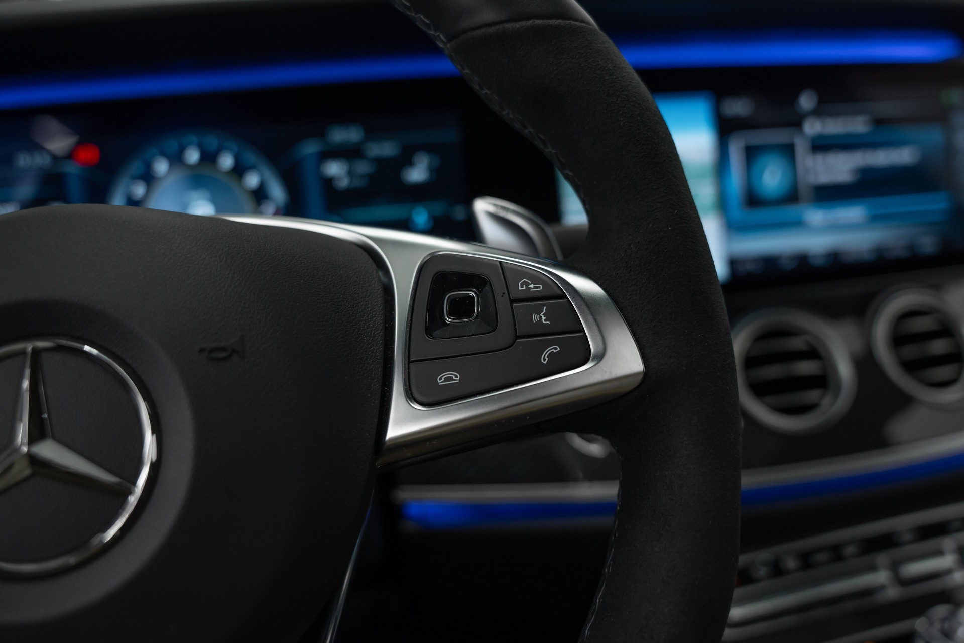 MERCEDES-BENZ E 63 AMG S 4Matic Speedshift MCT-image-22