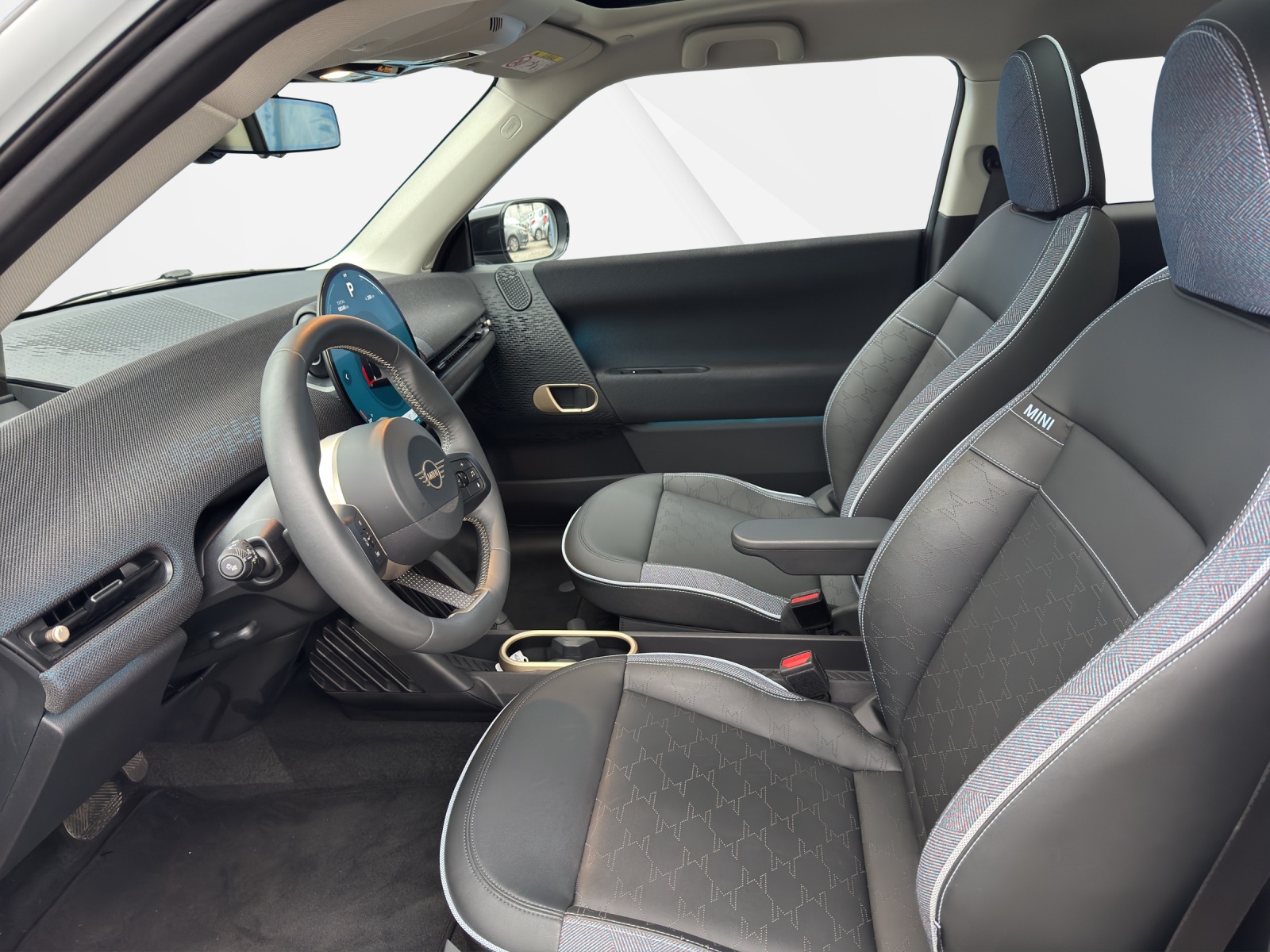 MINI Cooper SE-image-12