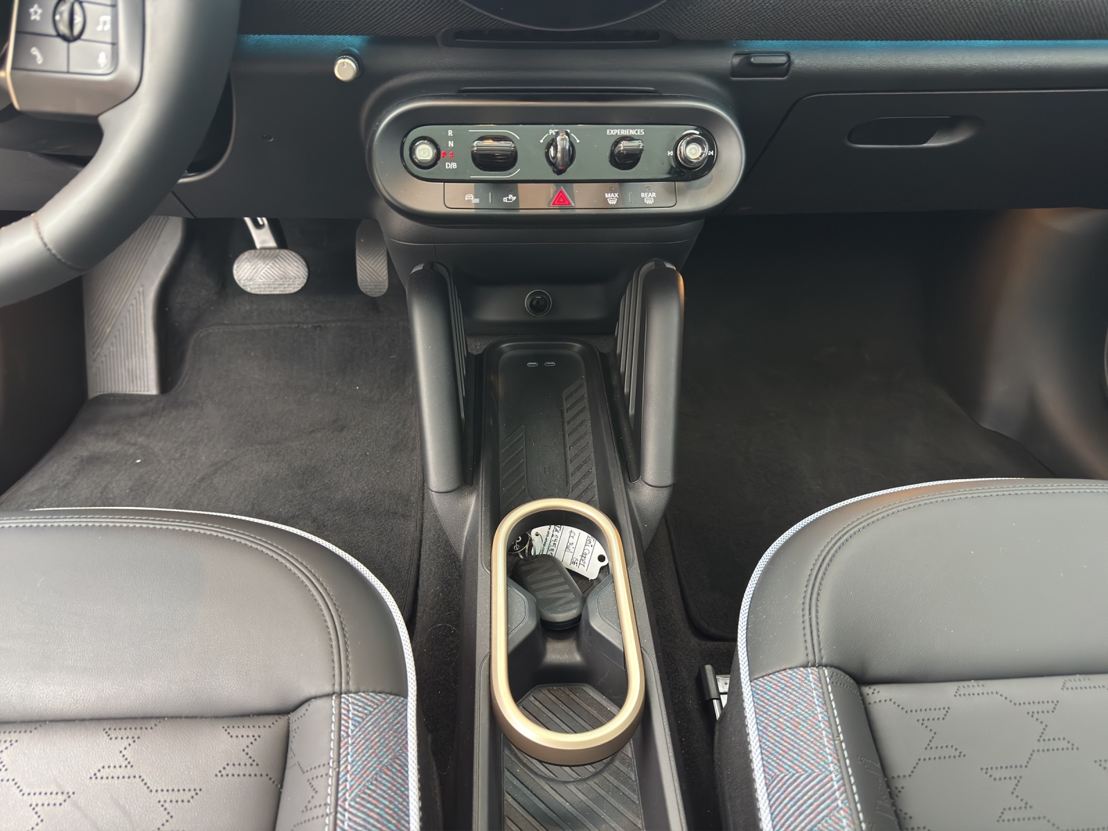 MINI Cooper SE-image-16