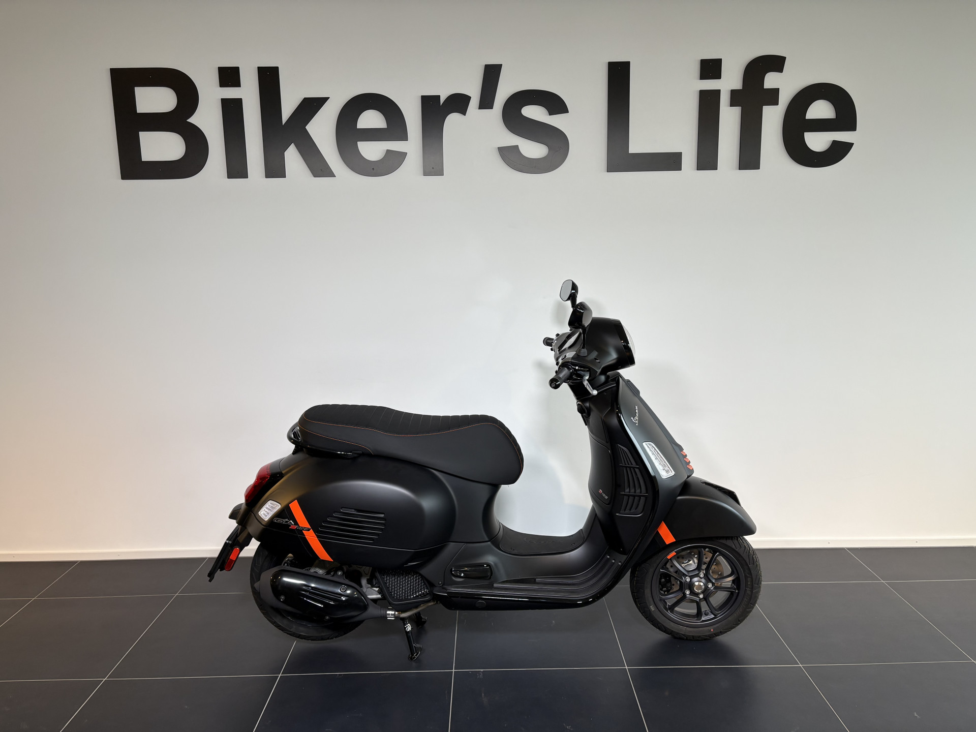 PIAGGIO Vespa GTS 125