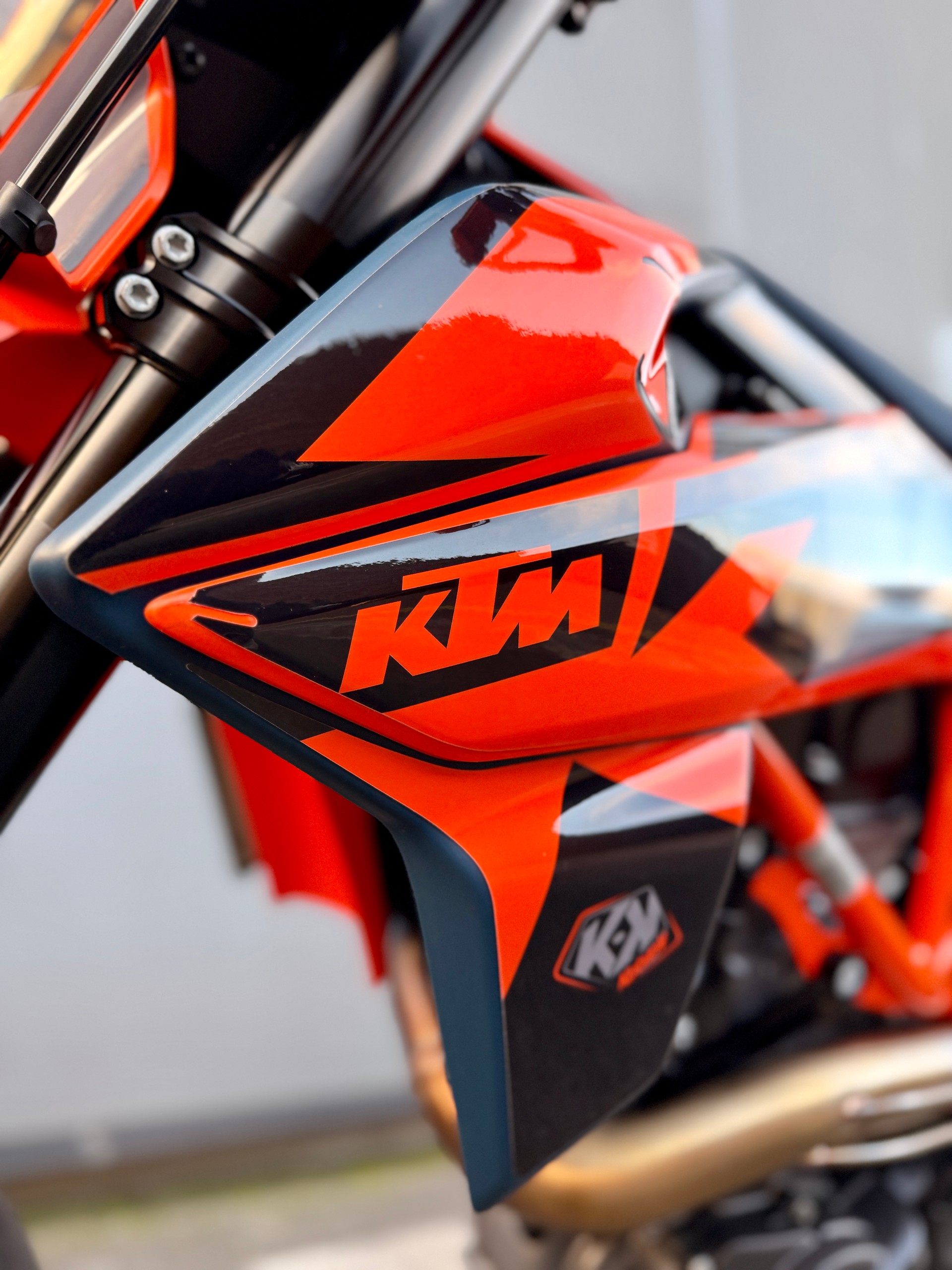 KTM 690 SMC R-image-6