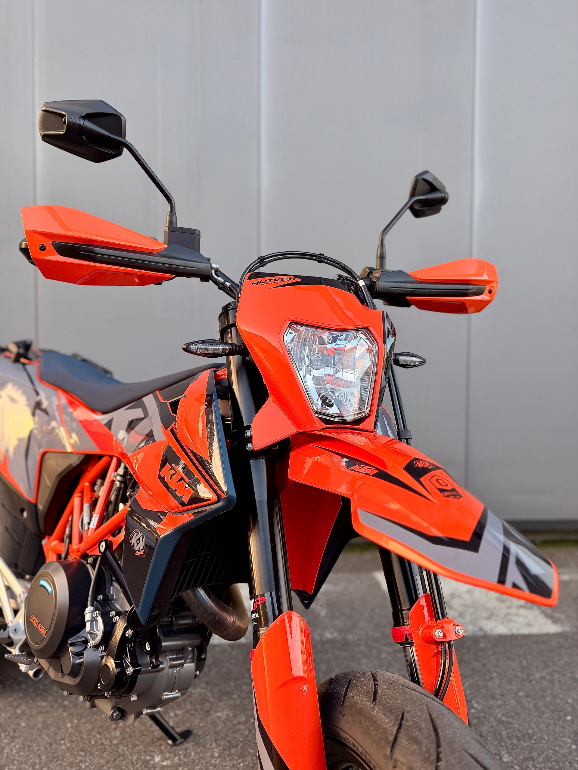 KTM 690 SMC R-image-3