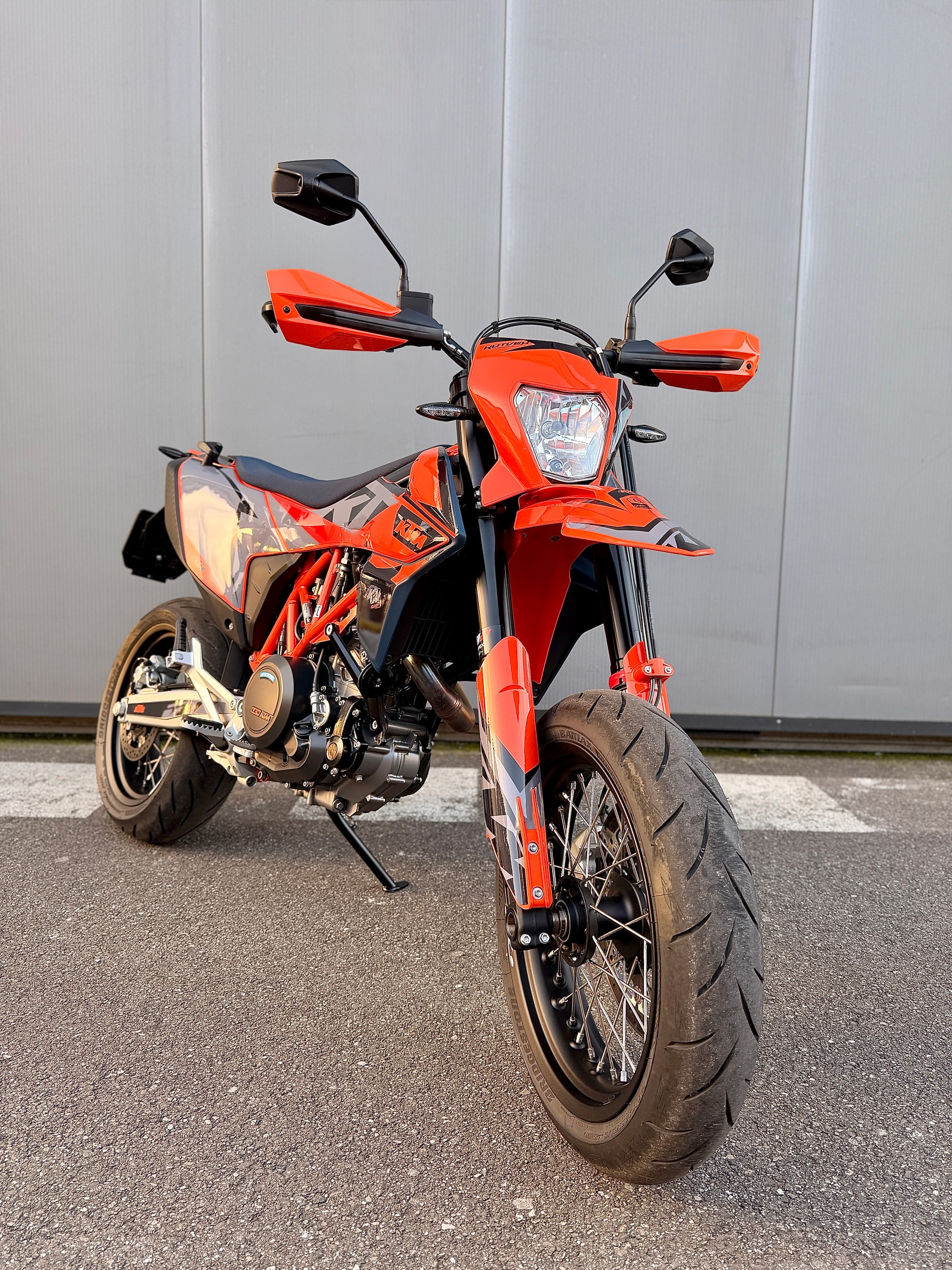 KTM 690 SMC R-image-2