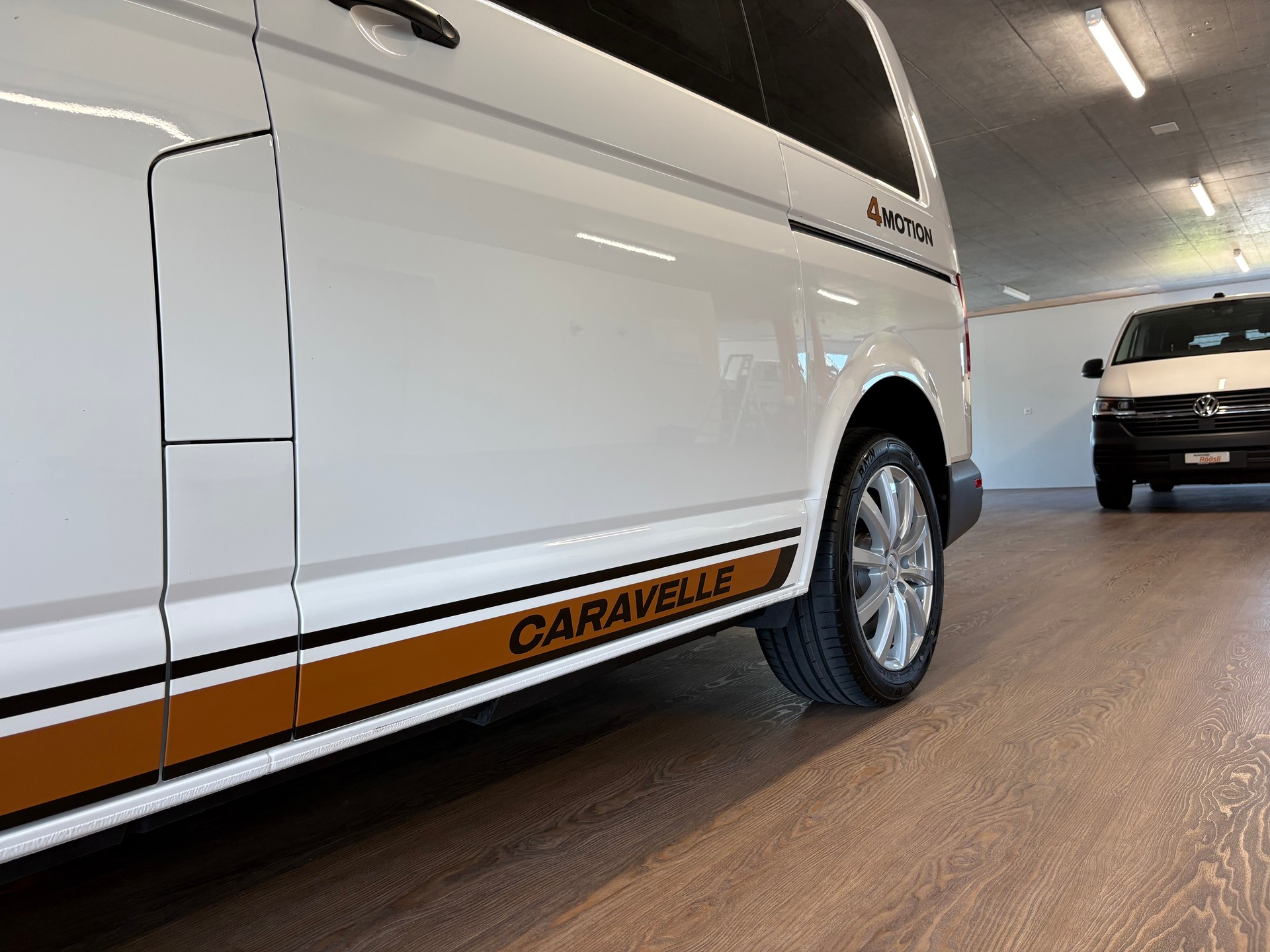 VW T6.1 Caravelle 2.0 TDI Comfortline 4Motion-image-6