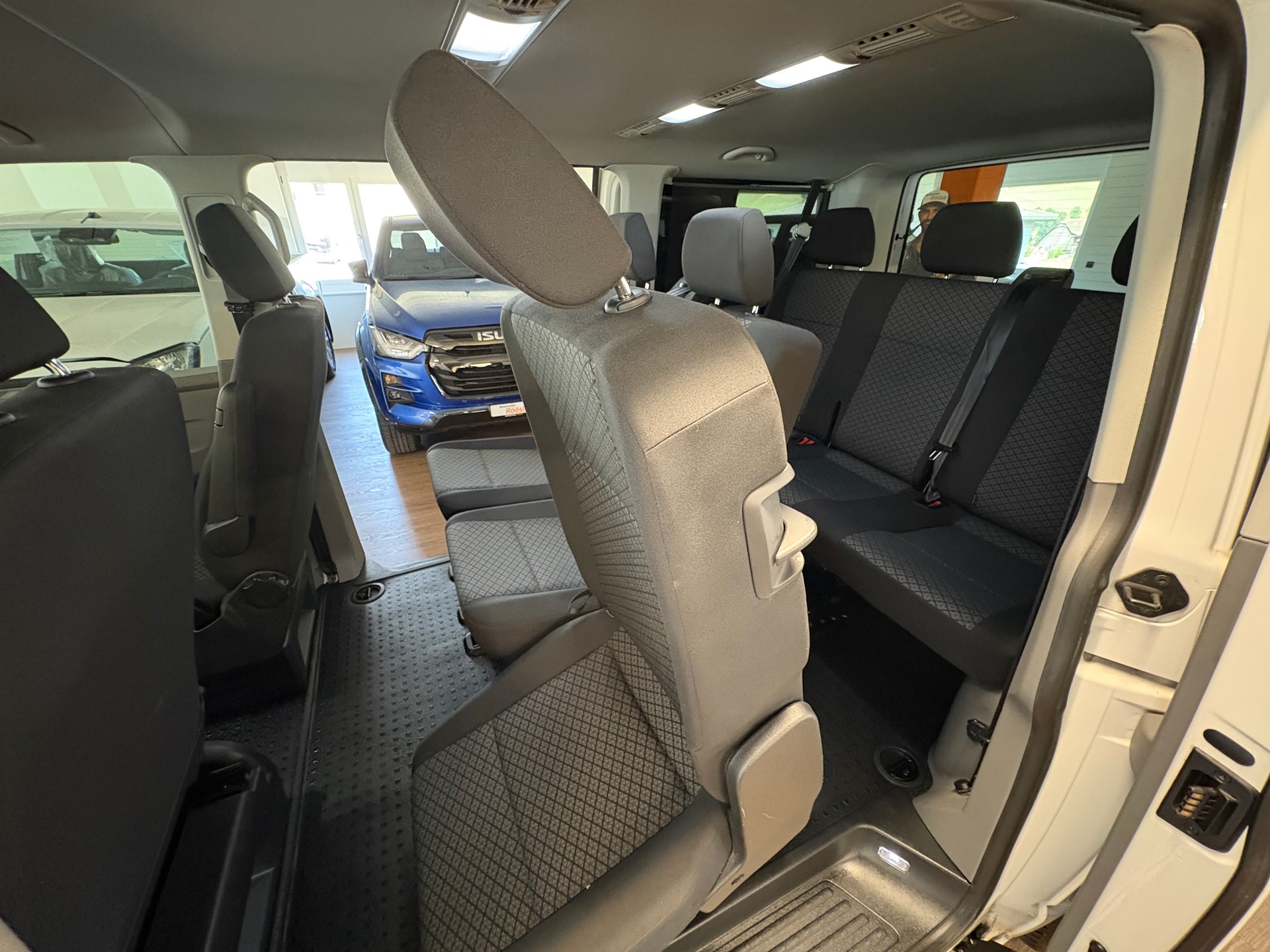 VW T6.1 Caravelle 2.0 TDI Comfortline 4Motion-image-13