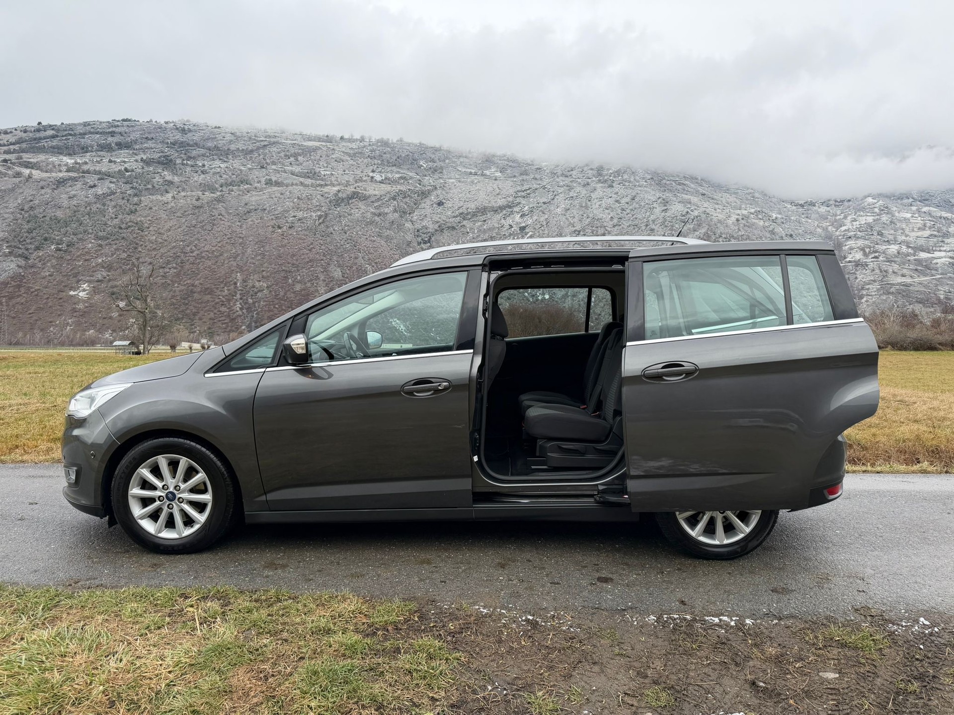 FORD GrC-Max 1.5 SCTi Titanium X 7 places-showroom-element-3
