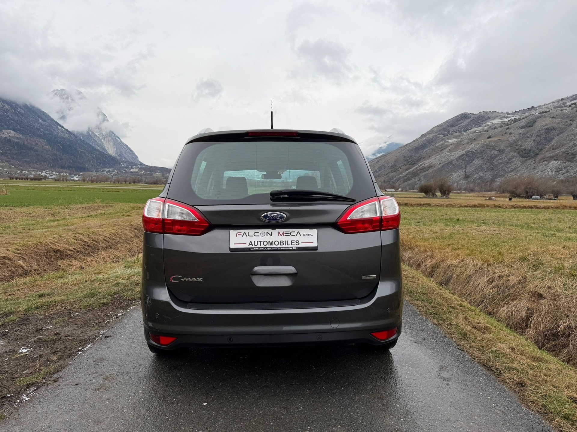 FORD GrC-Max 1.5 SCTi Titanium X 7 places-image-8