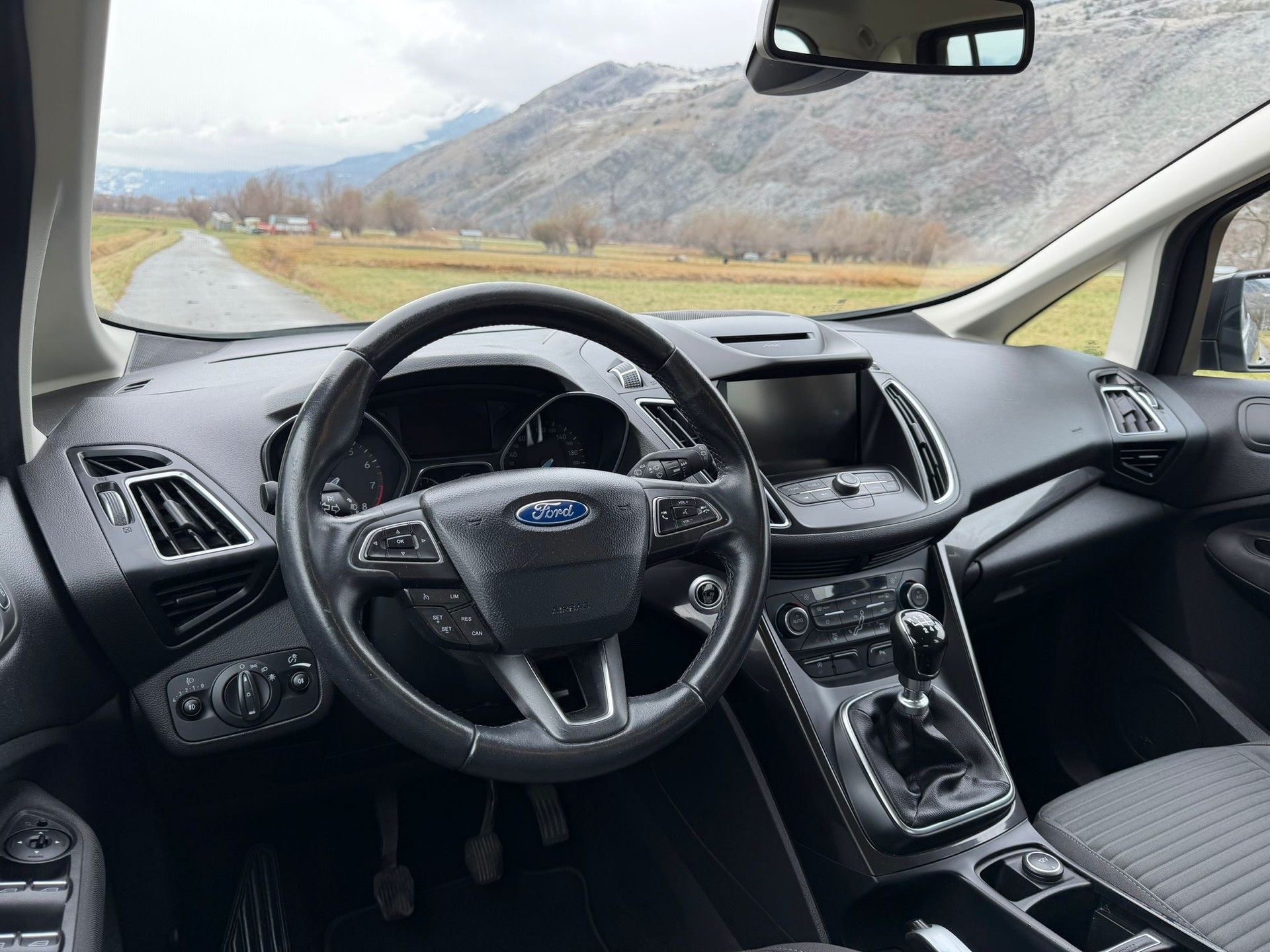 FORD GrC-Max 1.5 SCTi Titanium X 7 places-image-11