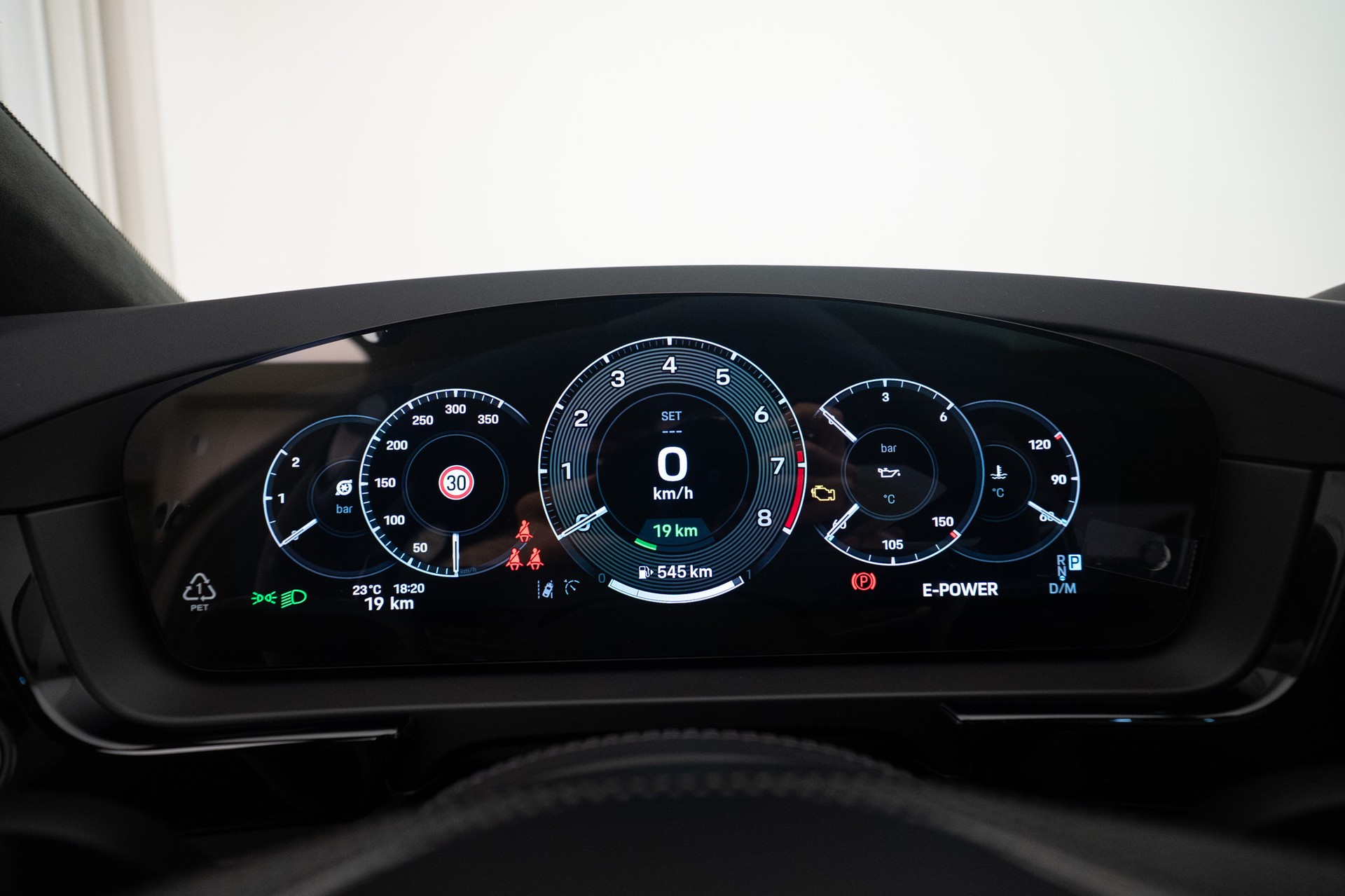 PORSCHE Cayenne Coupé Turbo E-Hybrid Tiptronic / PTS-image-11