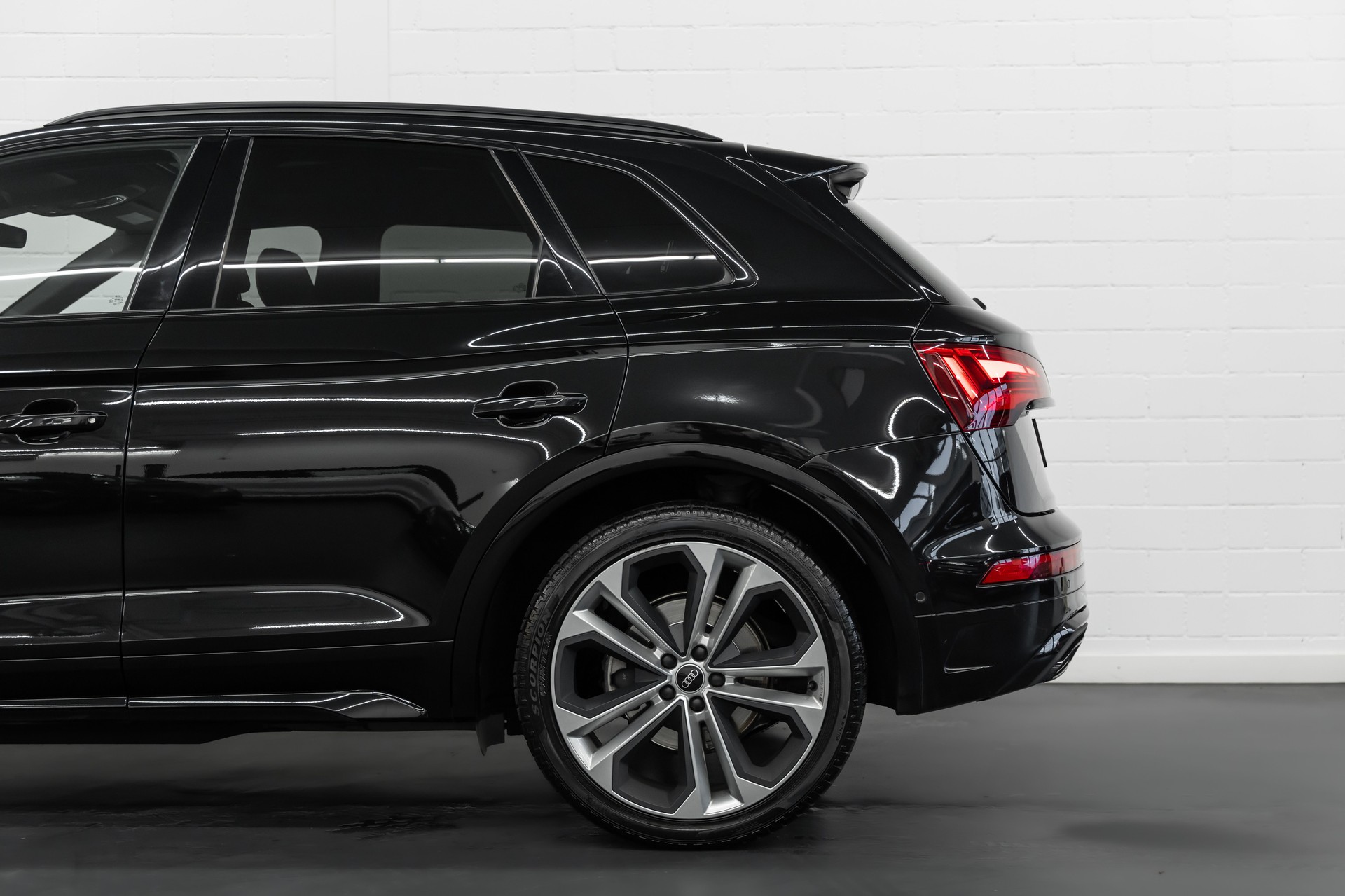 AUDI Q5 40 TDI S LINE Black Edition quattro S-tronic-image-10