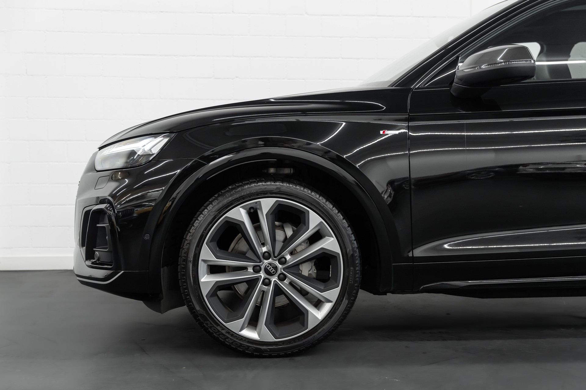 AUDI Q5 40 TDI S LINE Black Edition quattro S-tronic-image-11