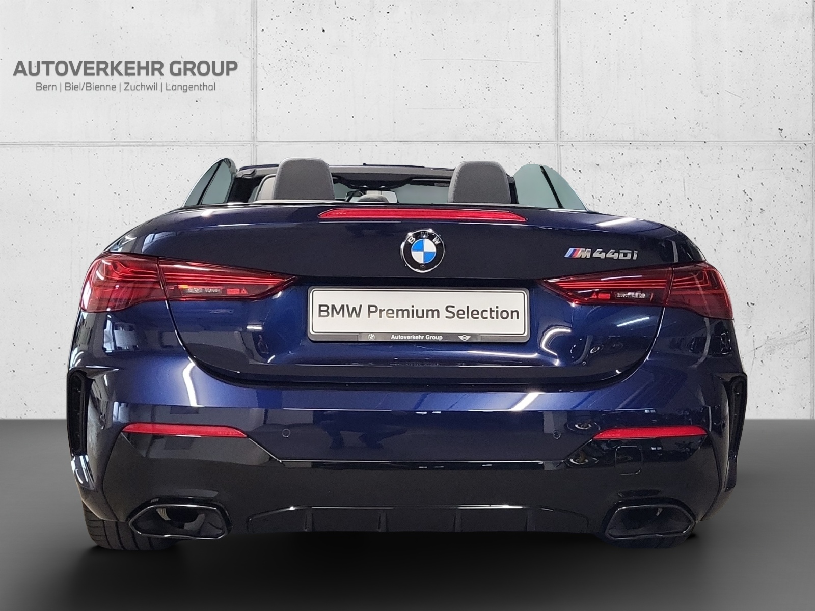 BMW M440i xDrive 48V Cabrio-image-5