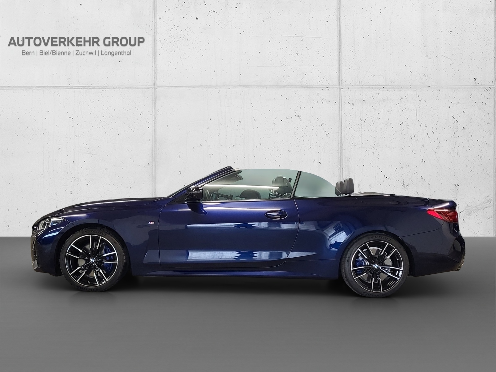 BMW M440i xDrive 48V Cabrio-image-7
