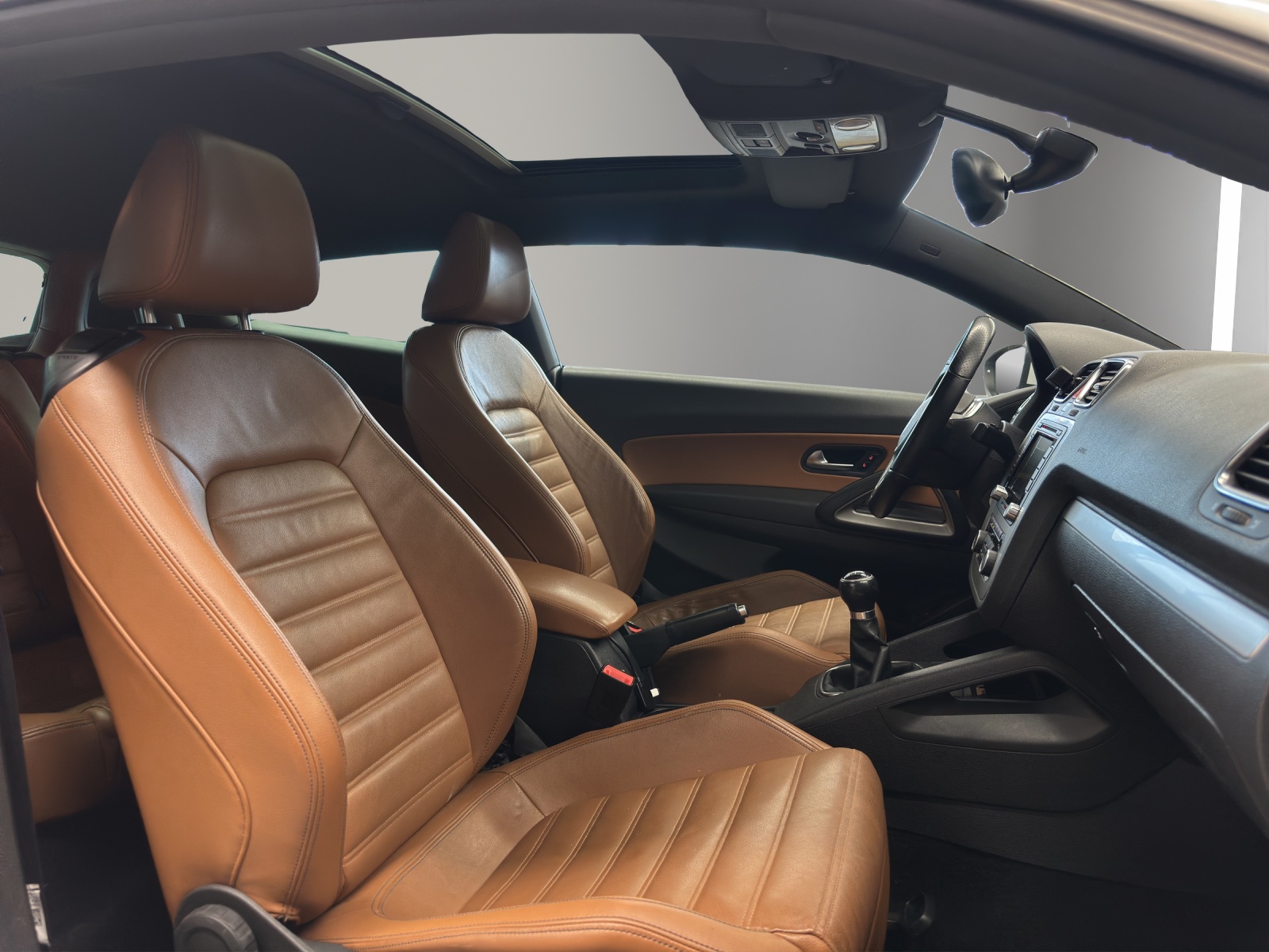 VW Scirocco 2.0 TSI-image-13