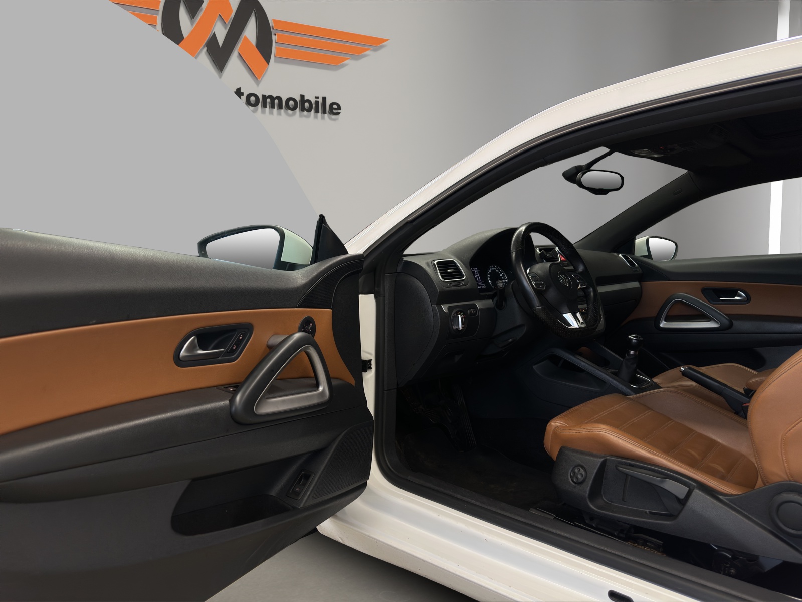 VW Scirocco 2.0 TSI-image-6