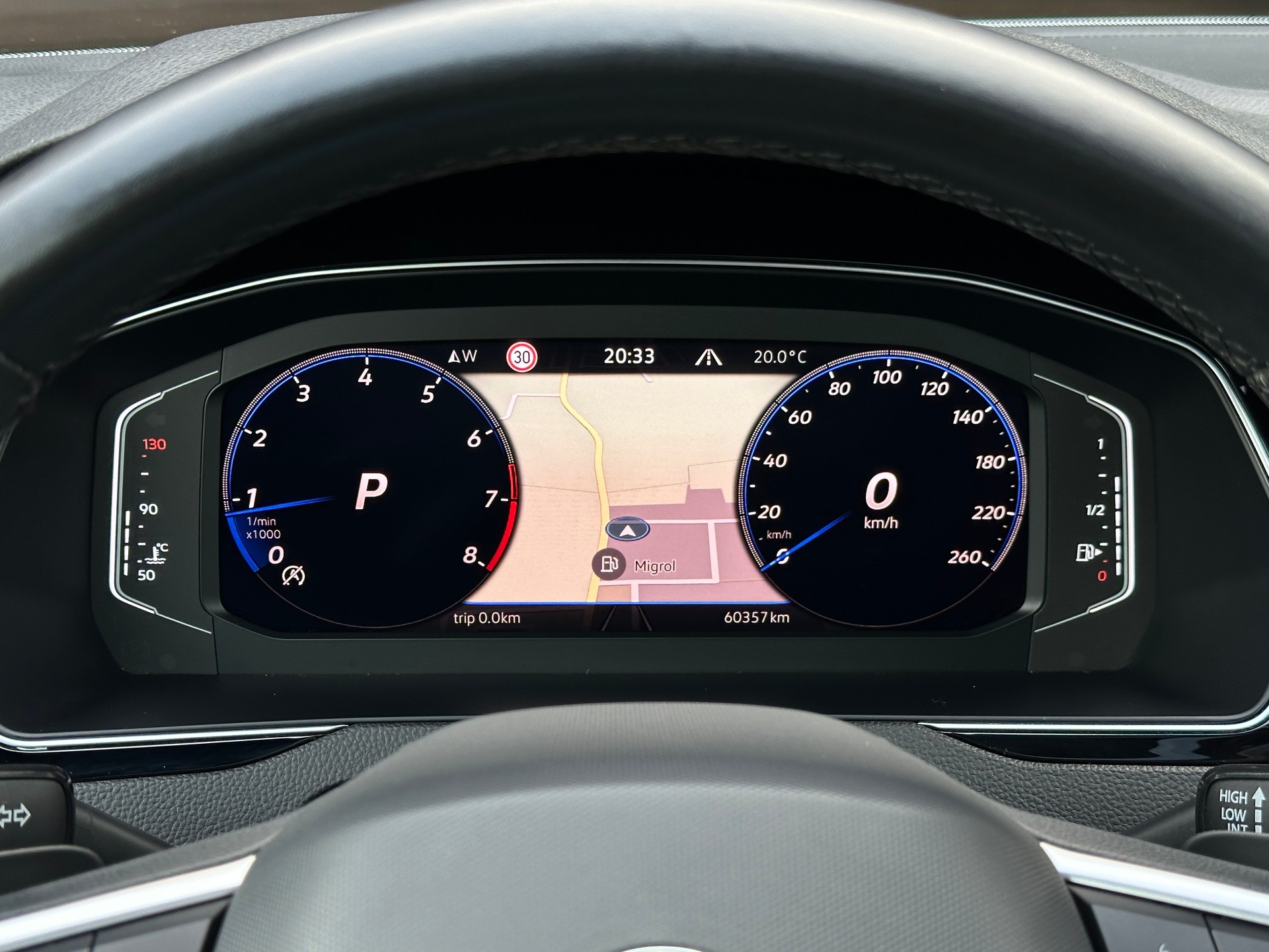 VW Passat Variant 2.0 TSI Elegance 4Motion DSG-image-15