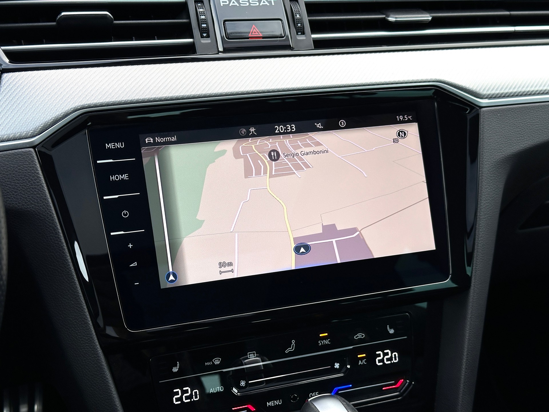 VW Passat Variant 2.0 TSI Elegance 4Motion DSG-image-16
