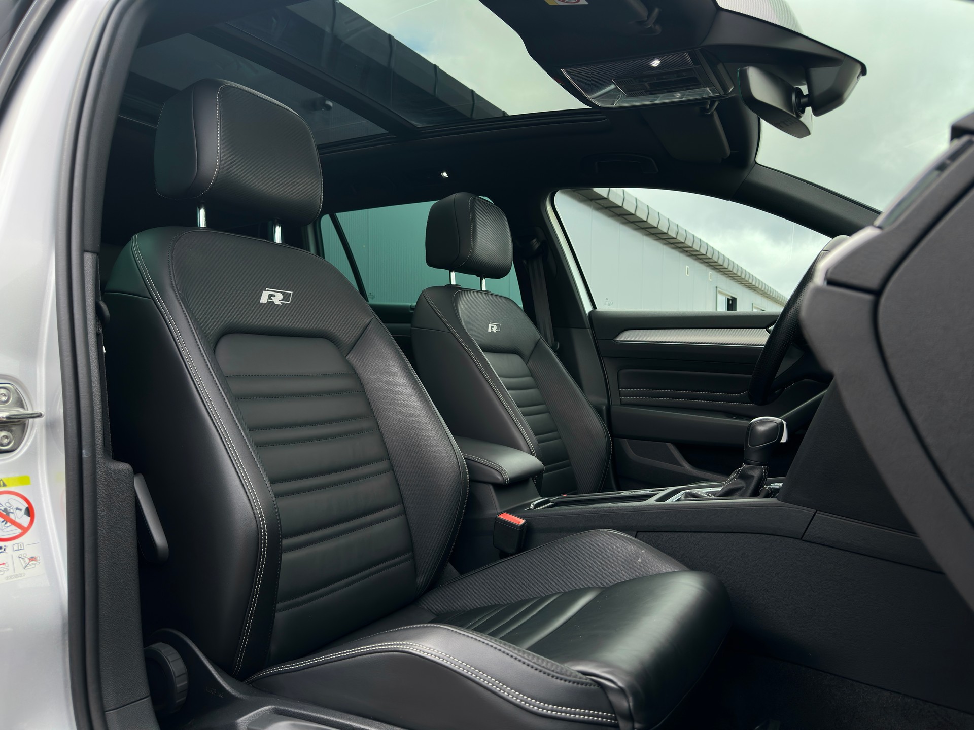 VW Passat Variant 2.0 TSI Elegance 4Motion DSG-image-9