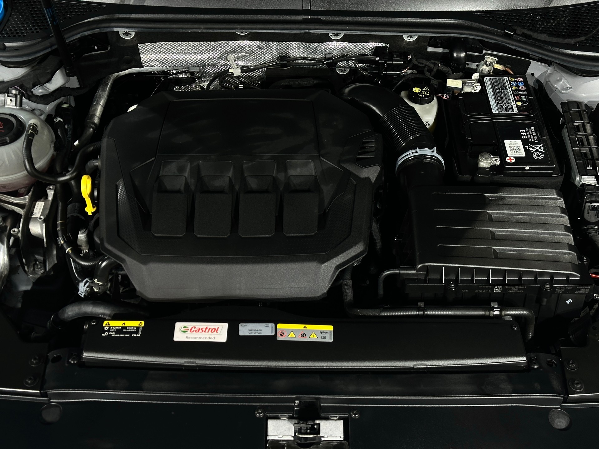 VW Passat Variant 2.0 TSI Elegance 4Motion DSG-image-26