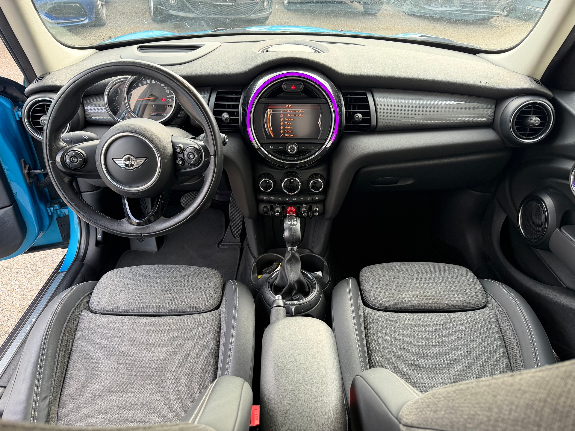 MINI Cooper Steptronic-image-7
