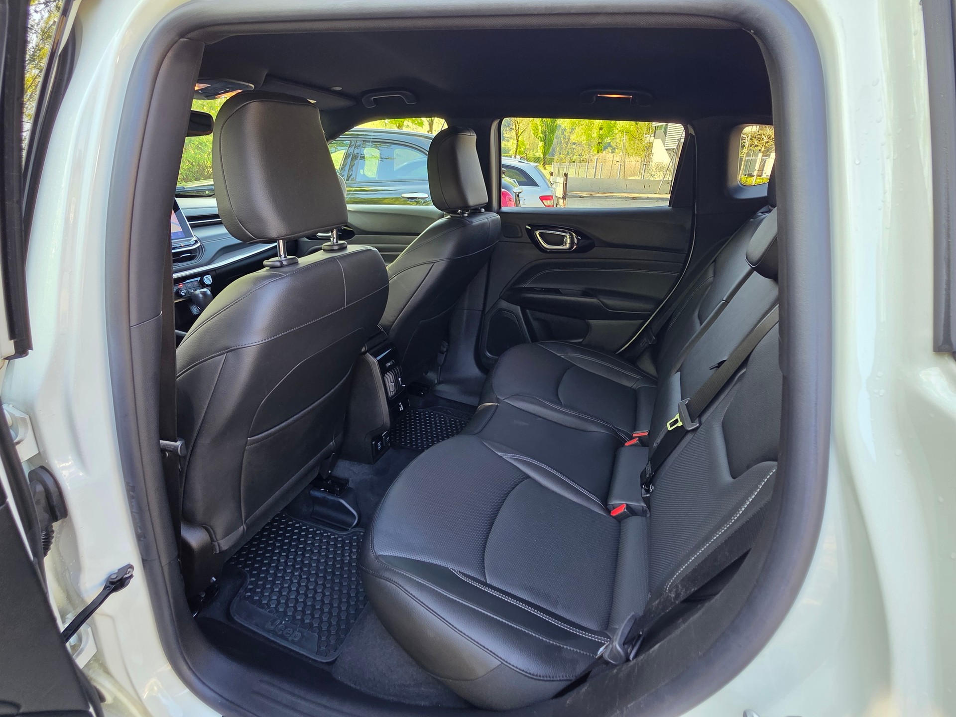 JEEP Compass 1.3 T PHEV S Plus AWD-image-23