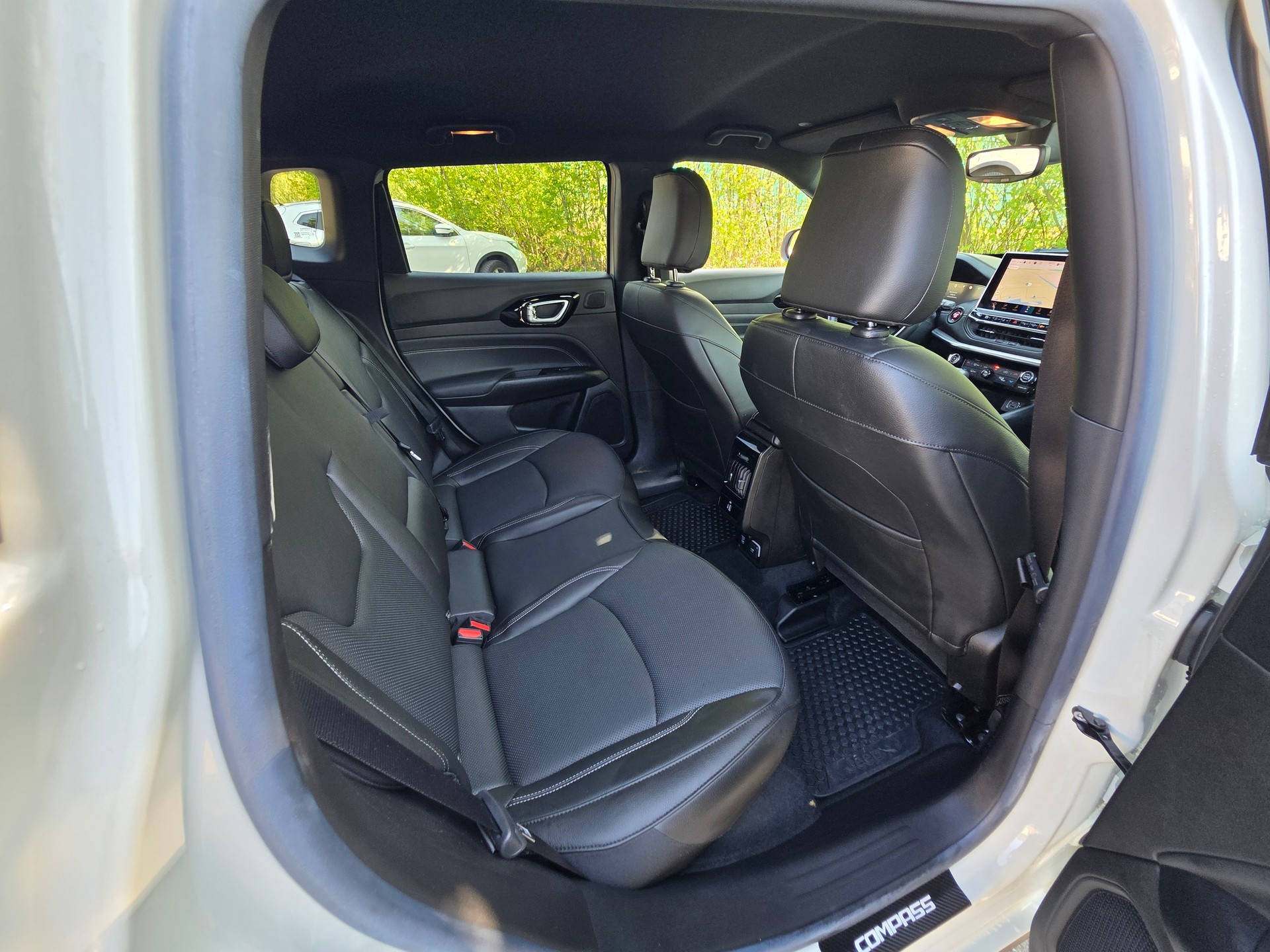 JEEP Compass 1.3 T PHEV S Plus AWD-image-24