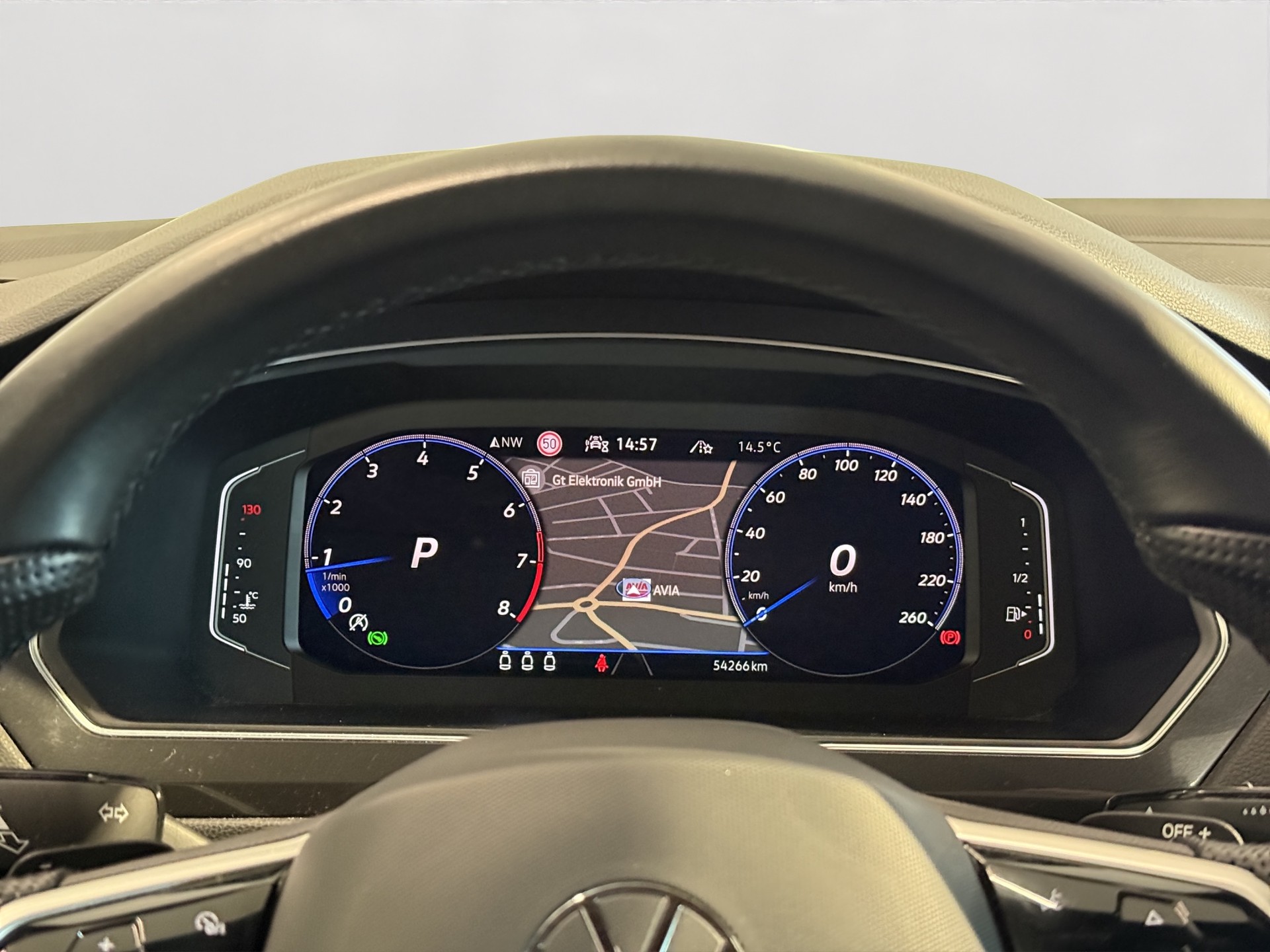 VW Tiguan Allspace 2.0TSI R-Line 4Motion DSG-image-10