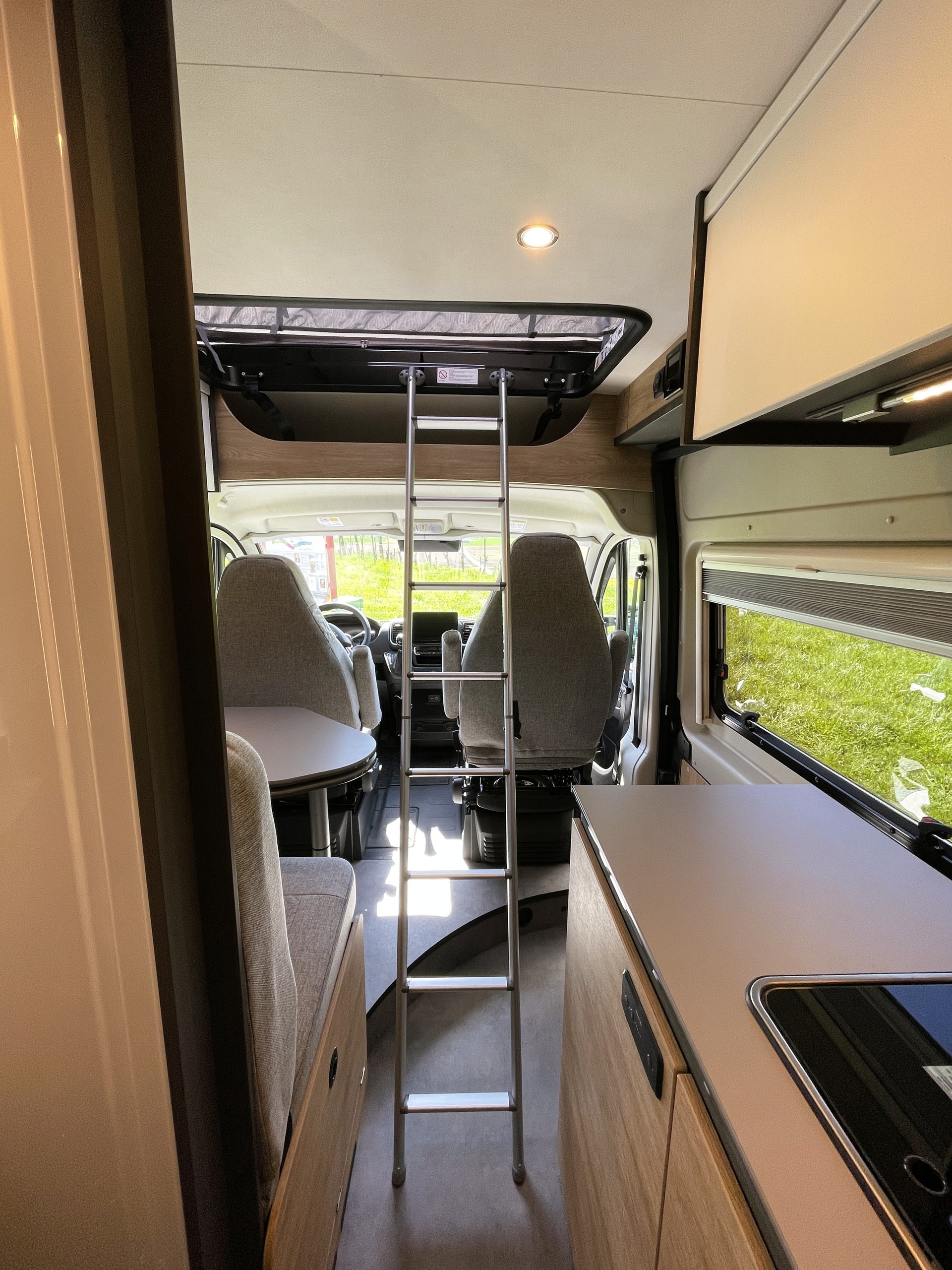 DETHLEFFS Globetrail 600 DS "95 Jahre Edition" auf Basis Fiat Ducato-image-14