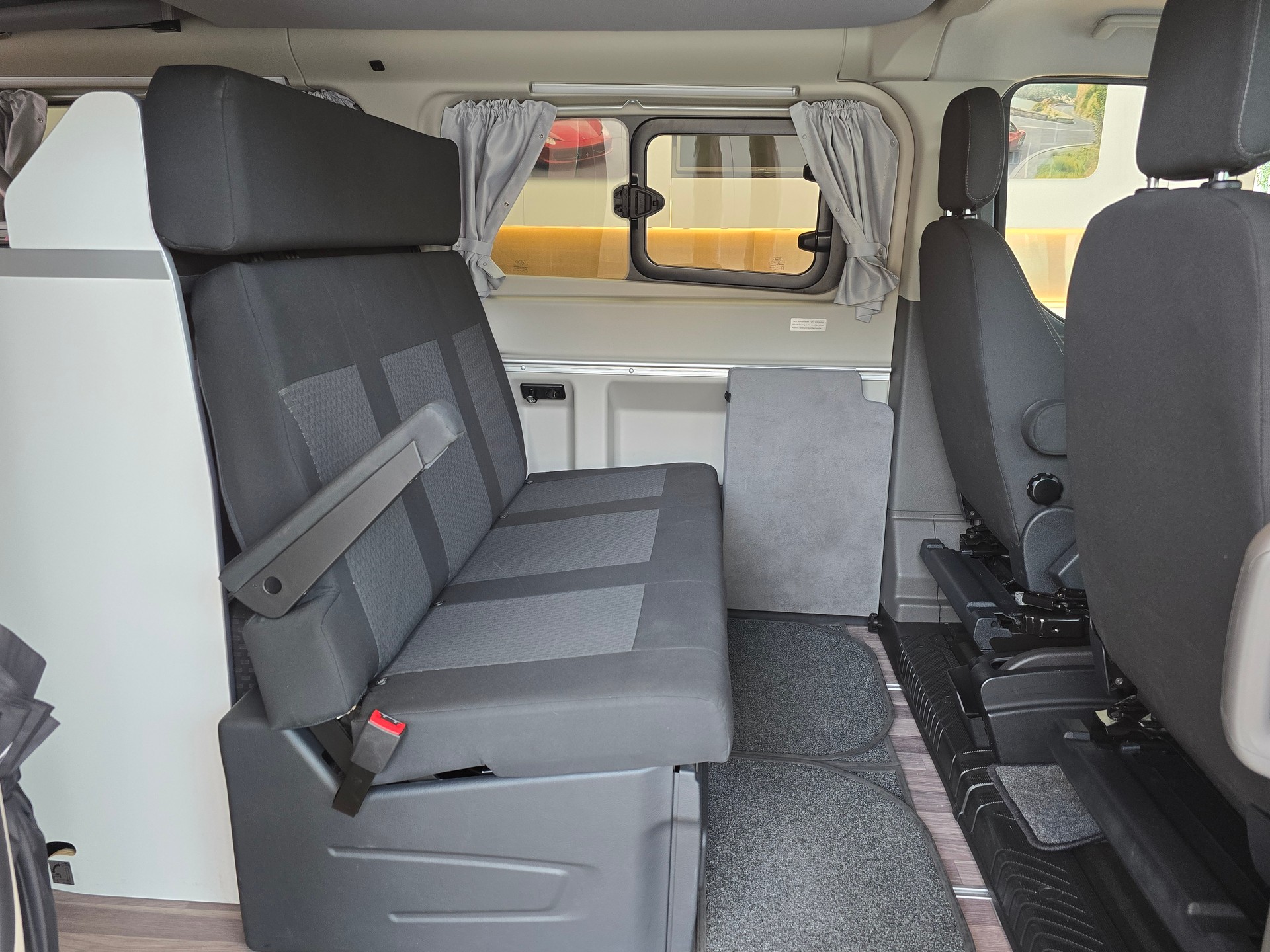 FORD Transit Custom Plus 340 L2H1 Camper A-image-13