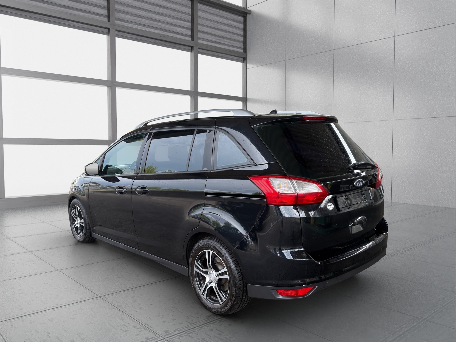 FORD Grand C-MAX-image-4