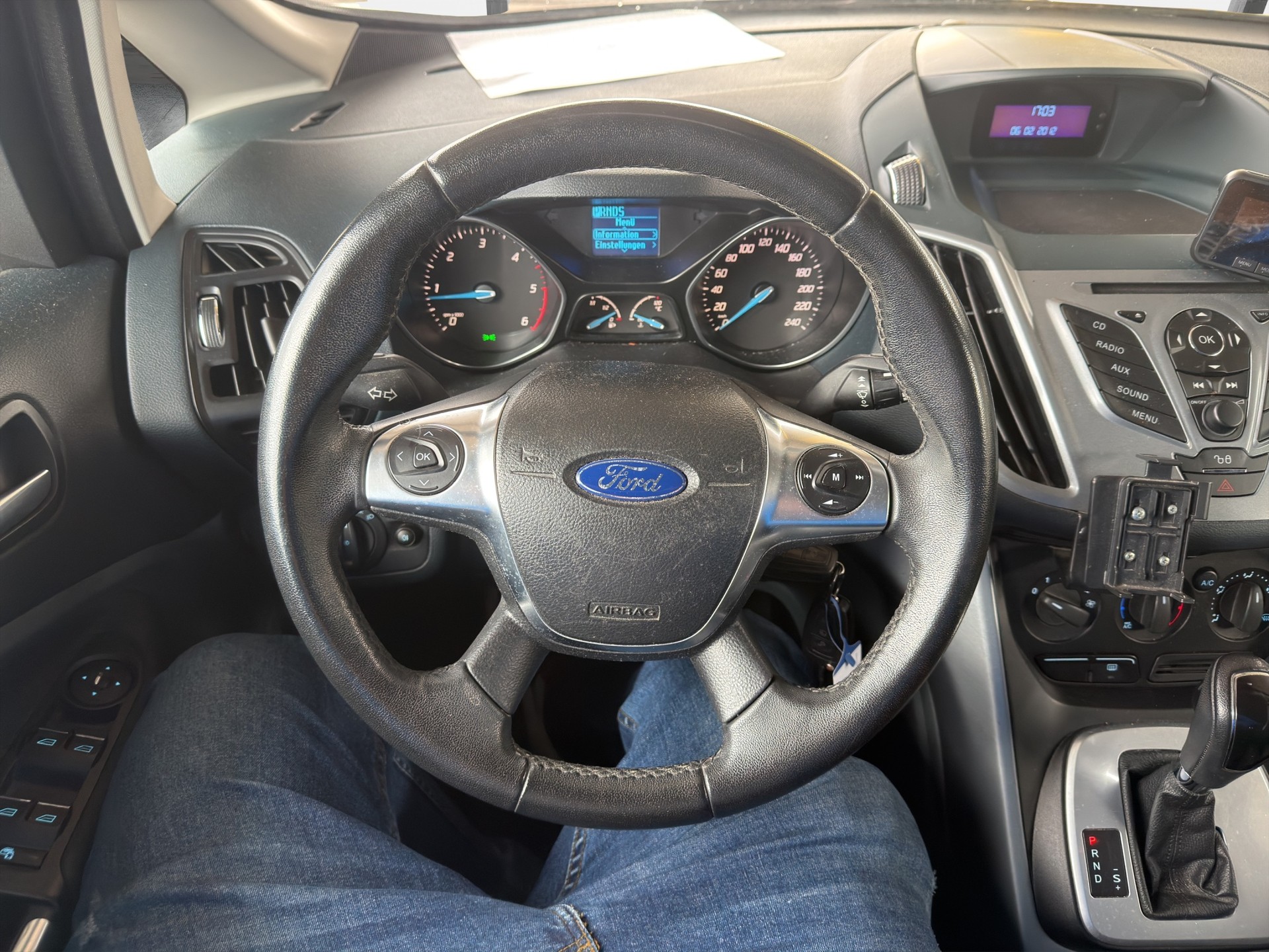 FORD Grand C-MAX-image-9