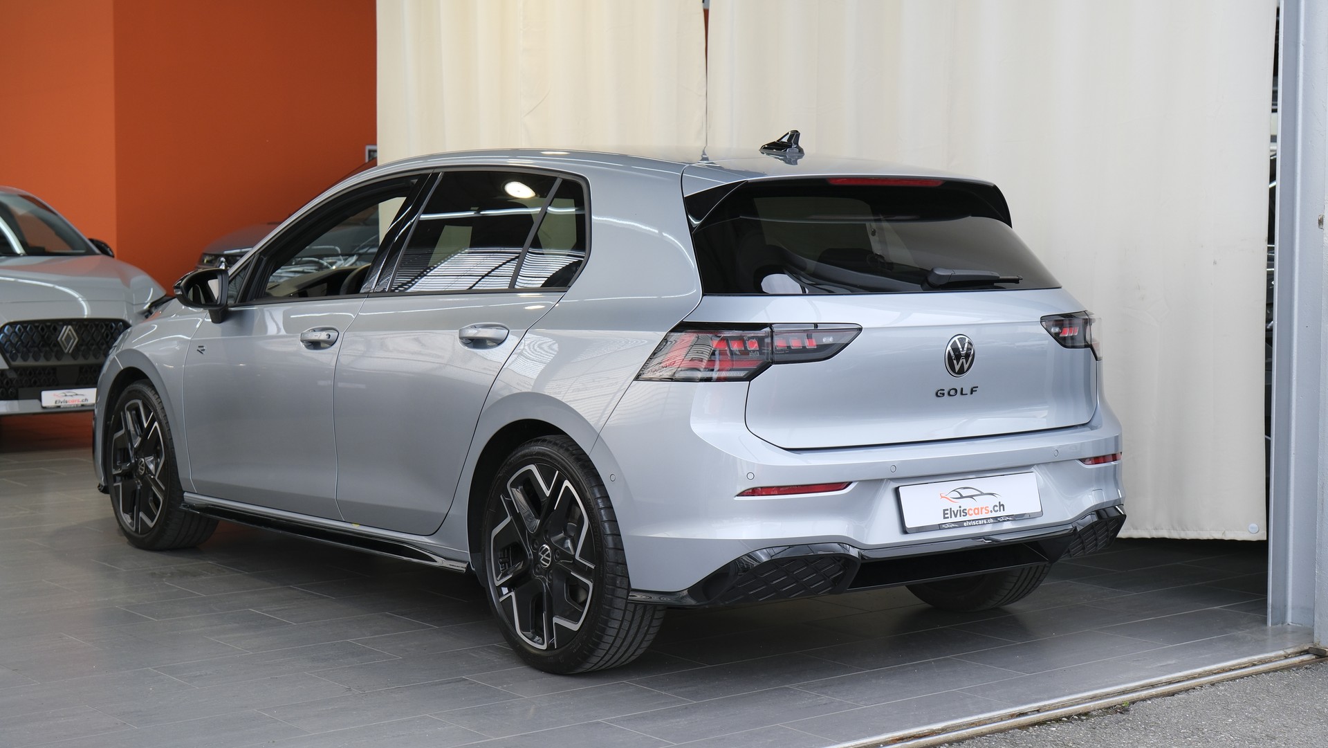 VW Golf 1.5 e TSI mHEV R-Line DSG-image-11